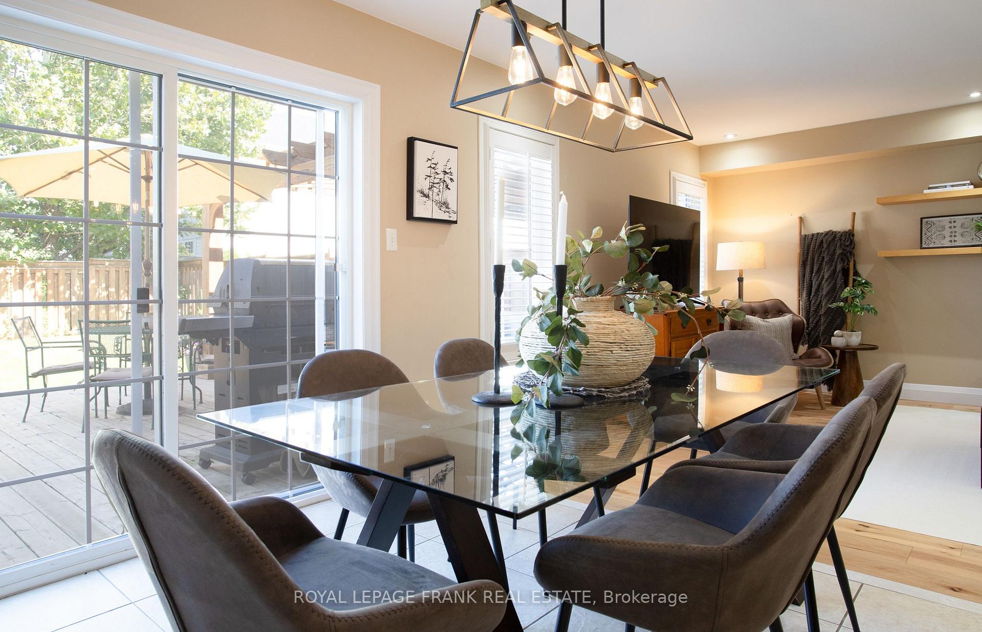 Photo 16 of 4 Settlers Court, Whitby, Brooklin — HOMEH