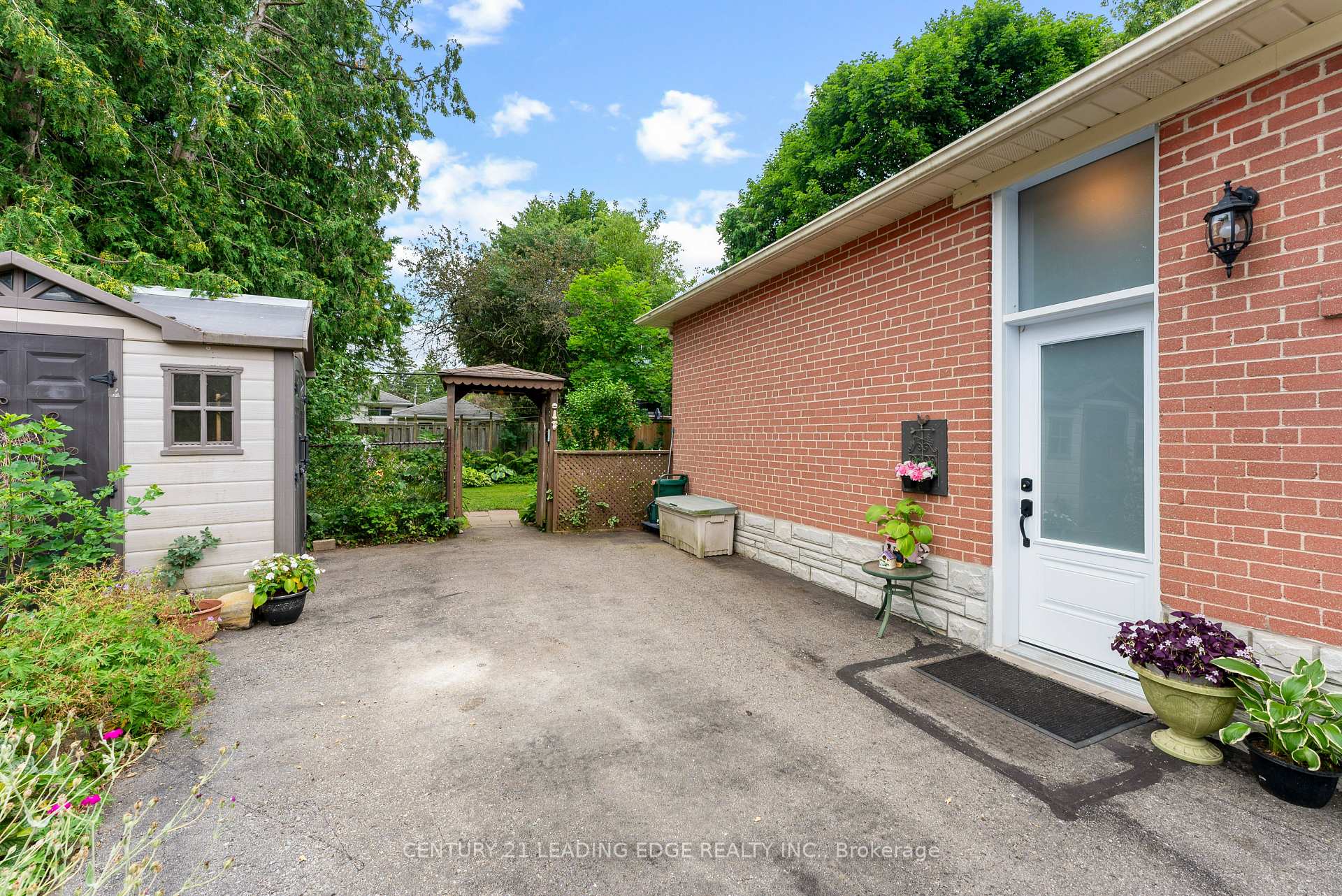 Photo 3 of 46 Johnson Road, Aurora, Aurora Highlands — HOMEH