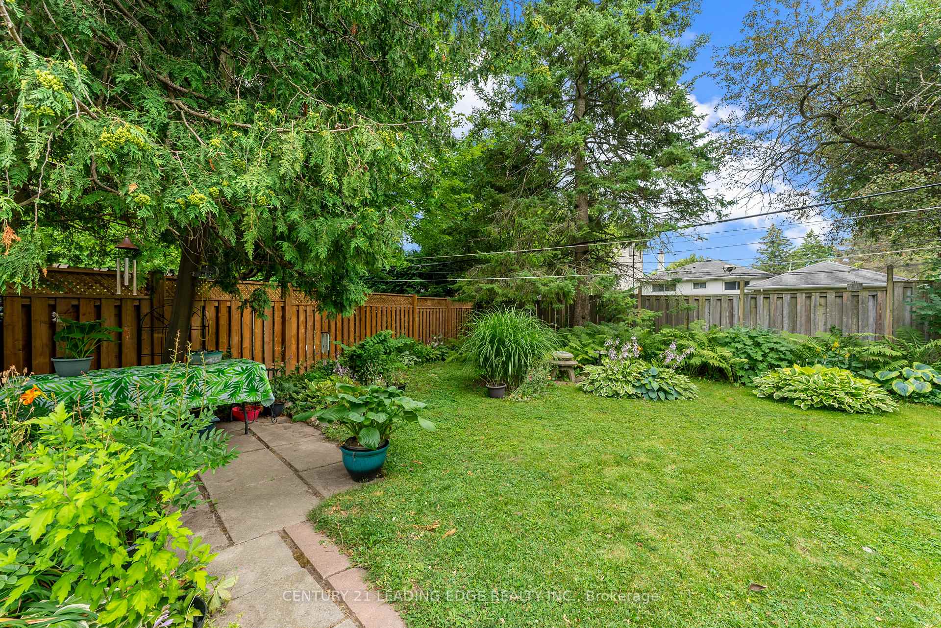 Photo 4 of 46 Johnson Road, Aurora, Aurora Highlands — HOMEH
