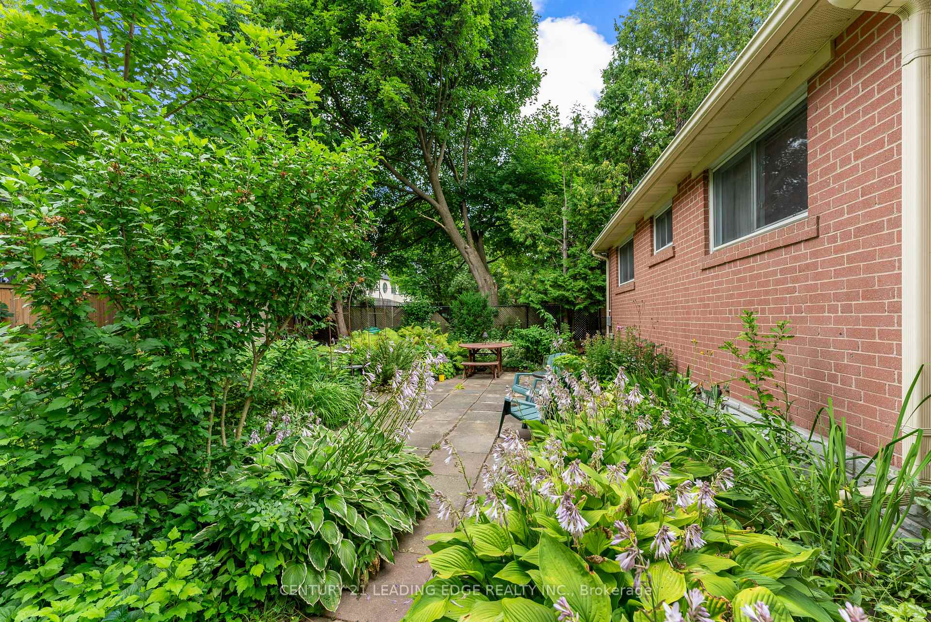 Photo 5 of 46 Johnson Road, Aurora, Aurora Highlands — HOMEH