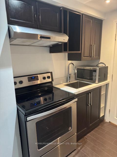Photo 10 of 74 Rampart Crescent S, Whitby, Williamsburg — HOMEH