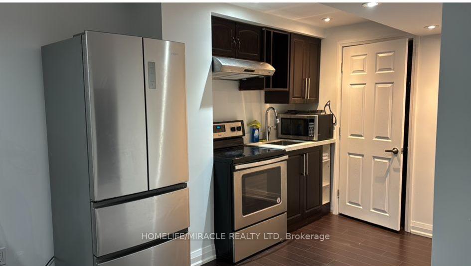 Photo 11 of 74 Rampart Crescent S, Whitby, Williamsburg — HOMEH