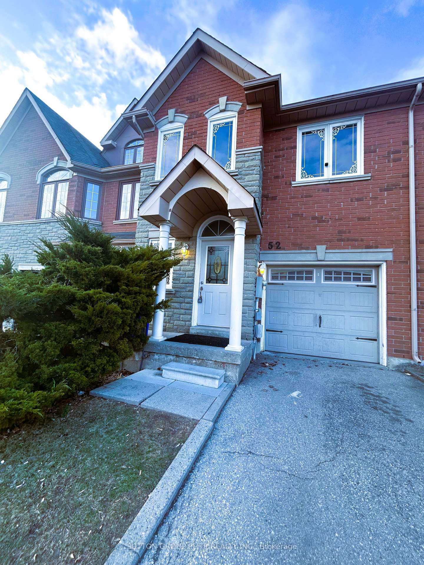 Photo 1 of 52 Foxchase Avenue, Vaughan, East Woodbridge — HOMEH