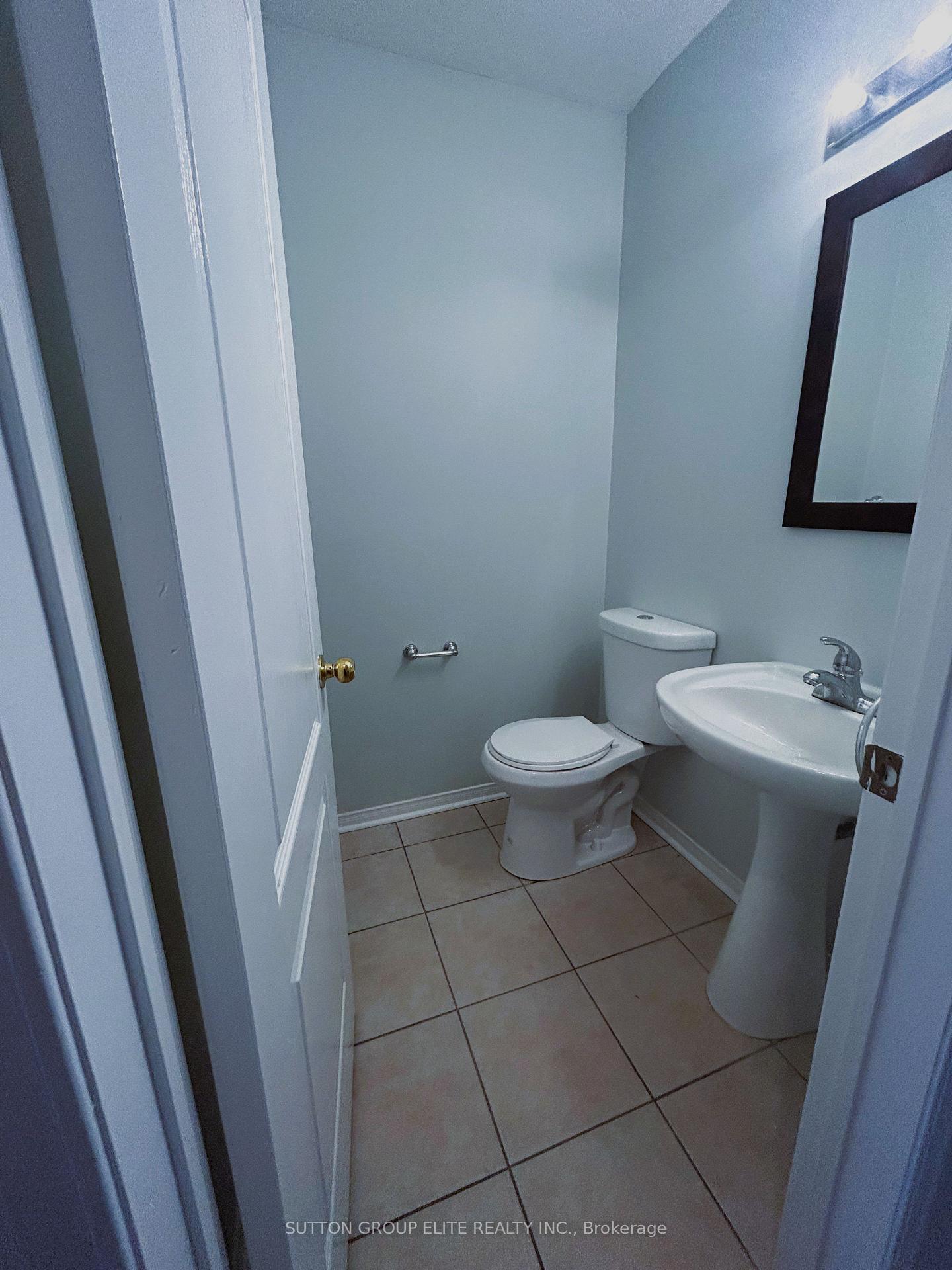 Photo 6 of 52 Foxchase Avenue, Vaughan, East Woodbridge — HOMEH