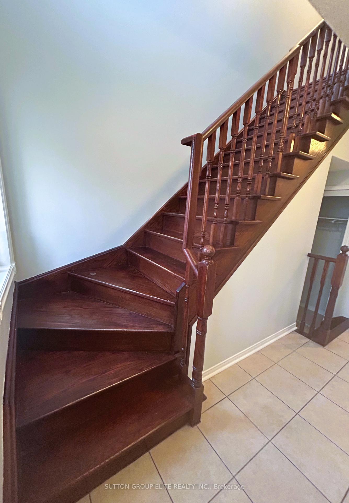Photo 7 of 52 Foxchase Avenue, Vaughan, East Woodbridge — HOMEH