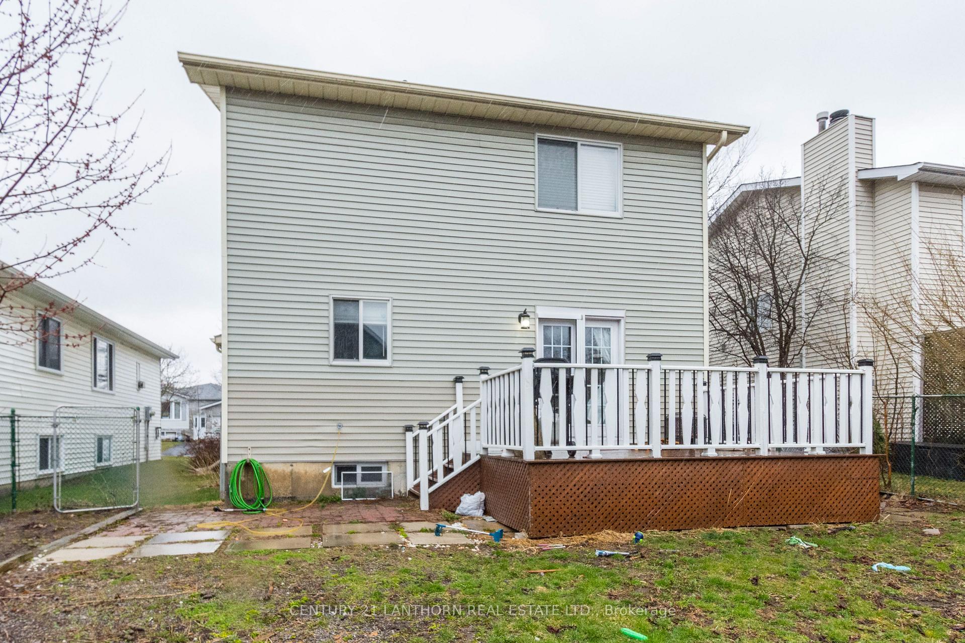 Photo 25 of 19 Bogart Crescent, Belleville, Belleville Ward — HOMEH