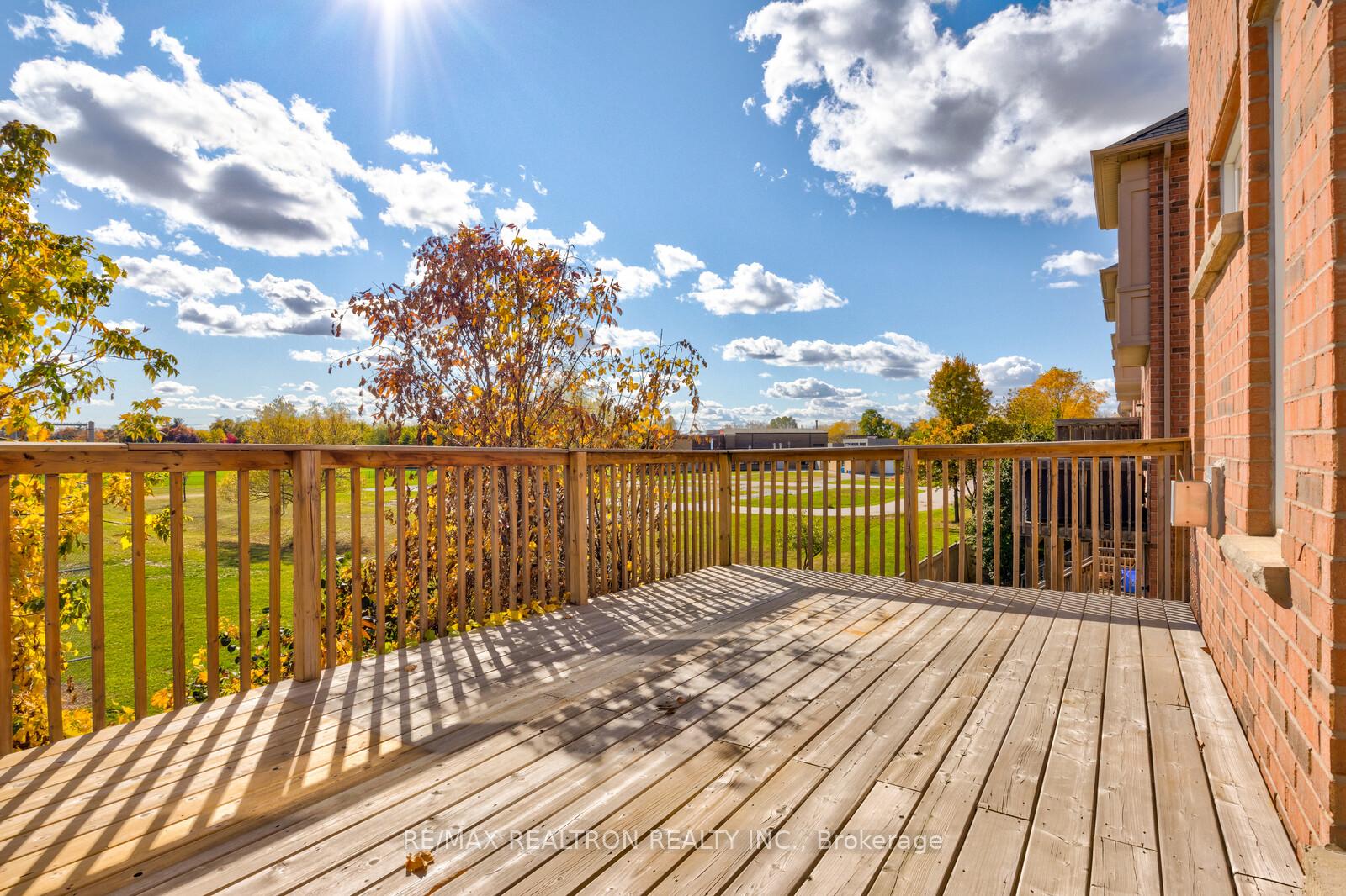 Photo 19 of 136 Vittorio De Luca Drive, Vaughan, East Woodbridge — HOMEH