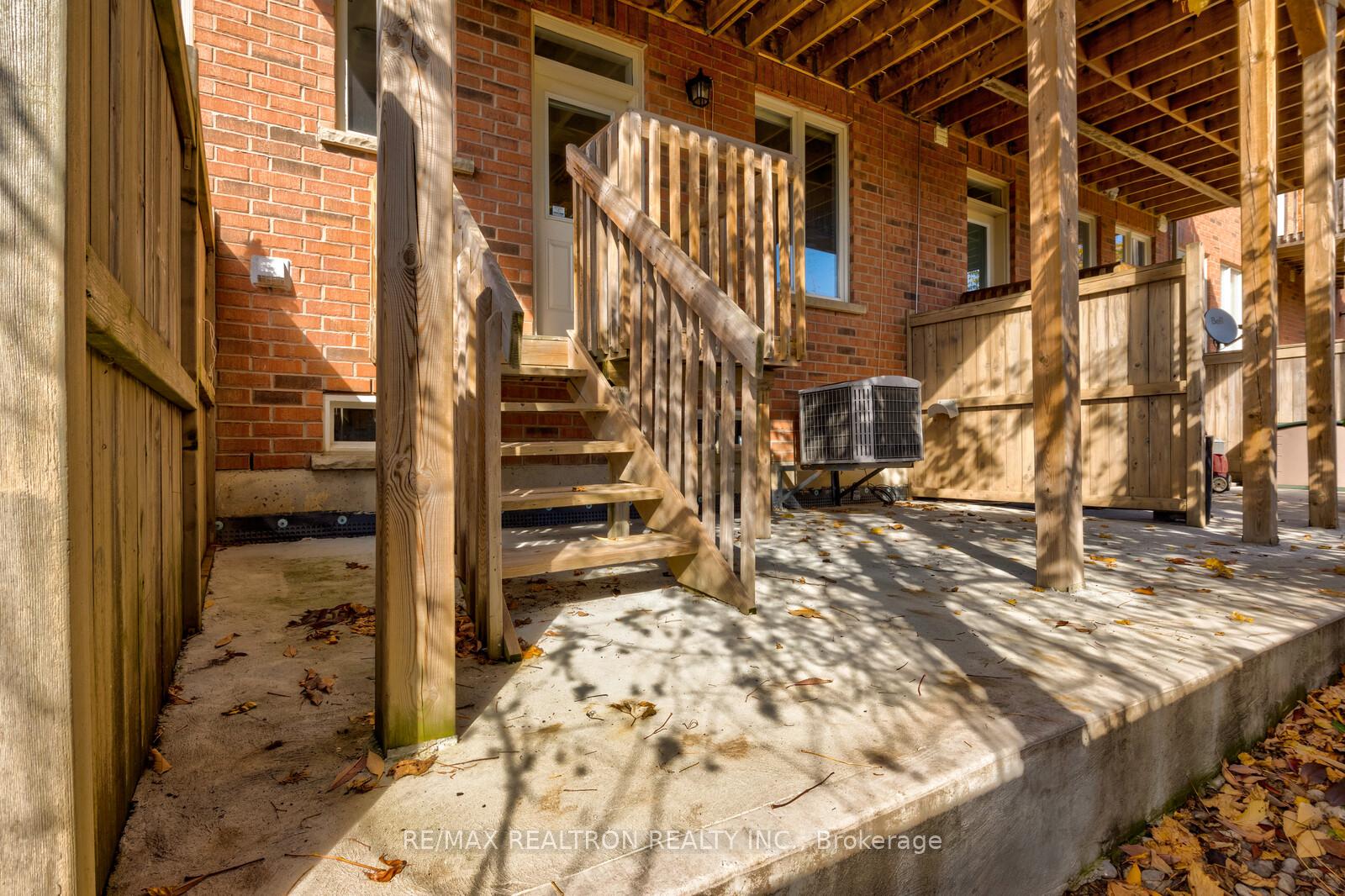 Photo 22 of 136 Vittorio De Luca Drive, Vaughan, East Woodbridge — HOMEH