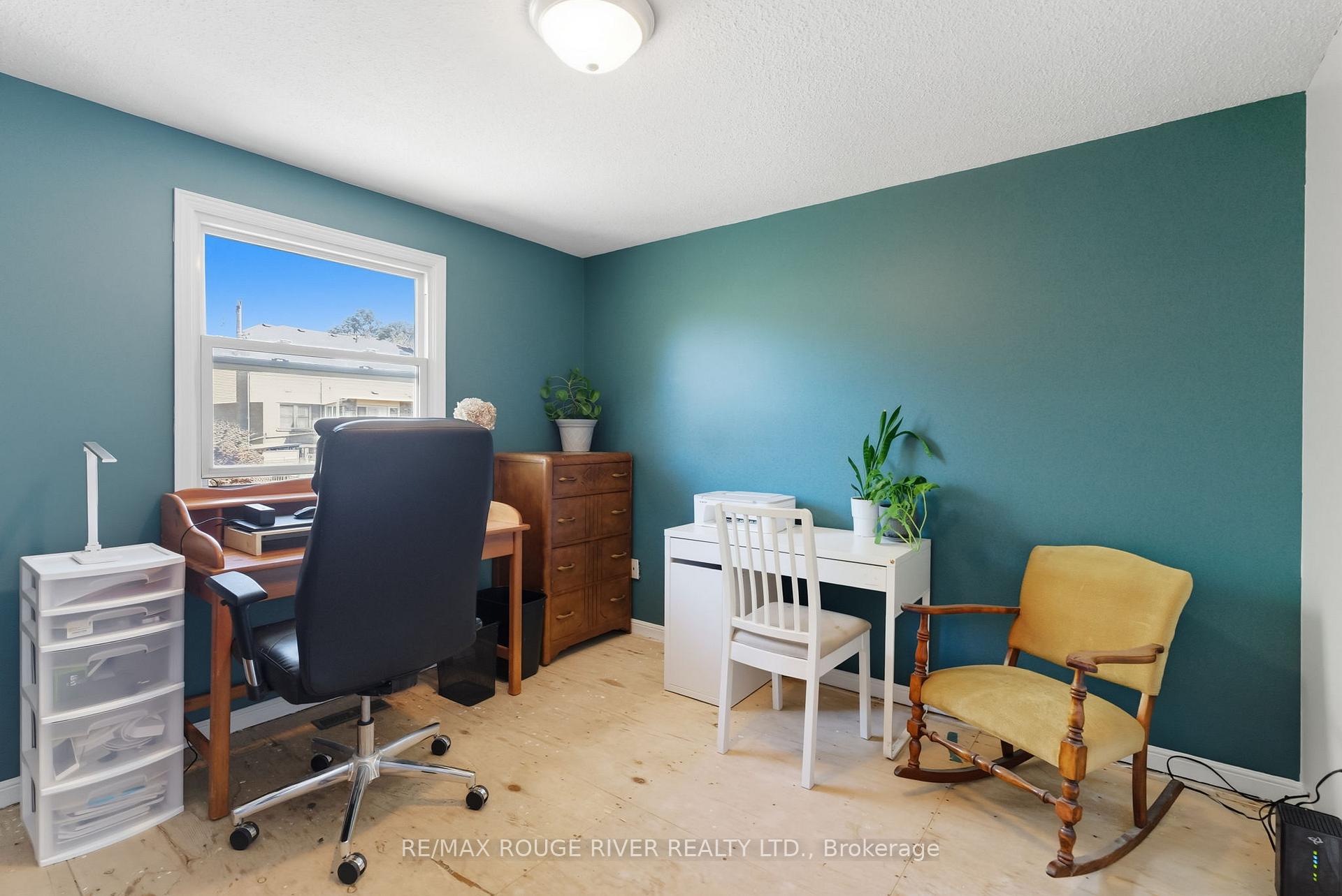 Photo 23 of 21 Hialeah Crescent, Whitby, Blue Grass Meadows — HOMEH