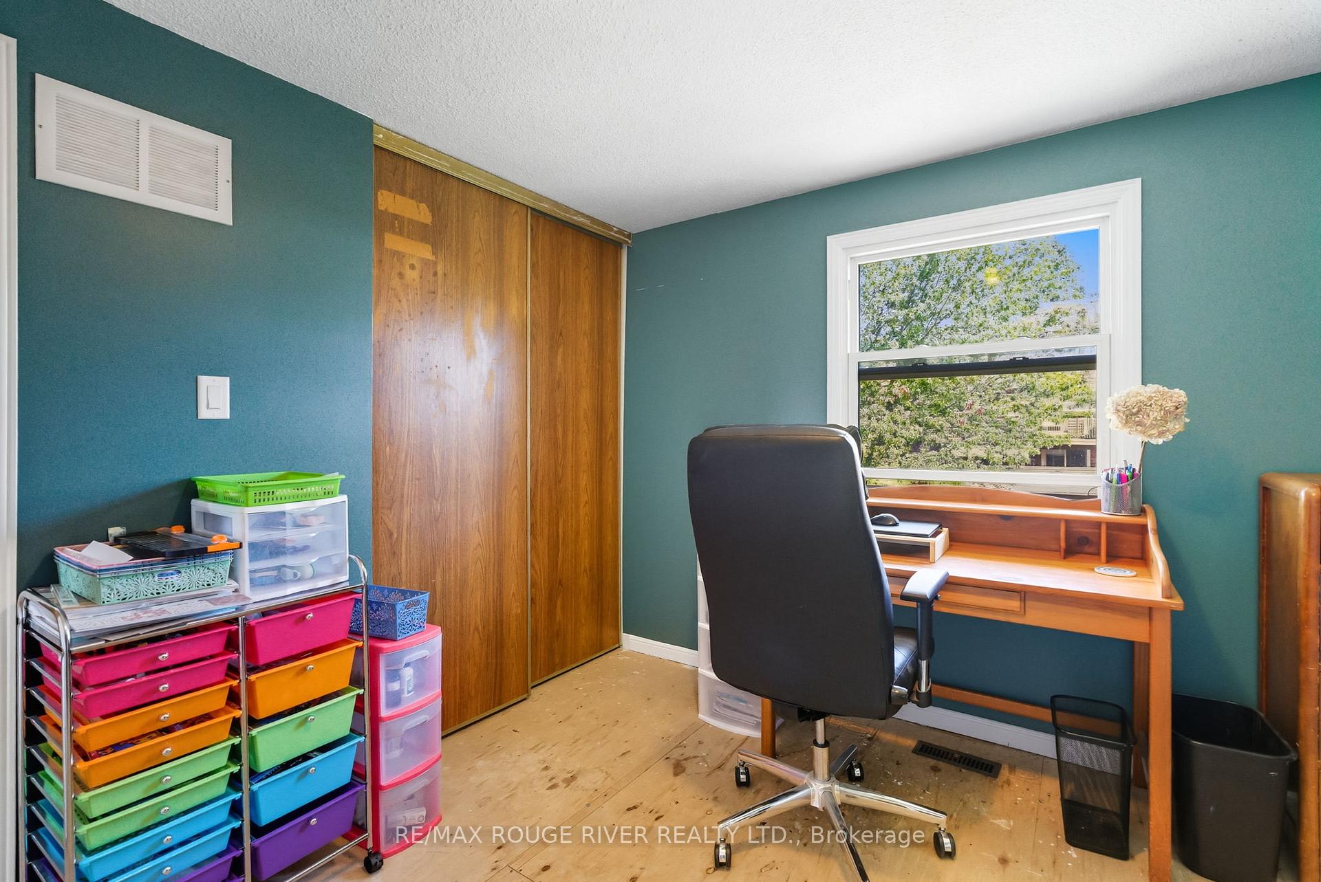 Photo 24 of 21 Hialeah Crescent, Whitby, Blue Grass Meadows — HOMEH