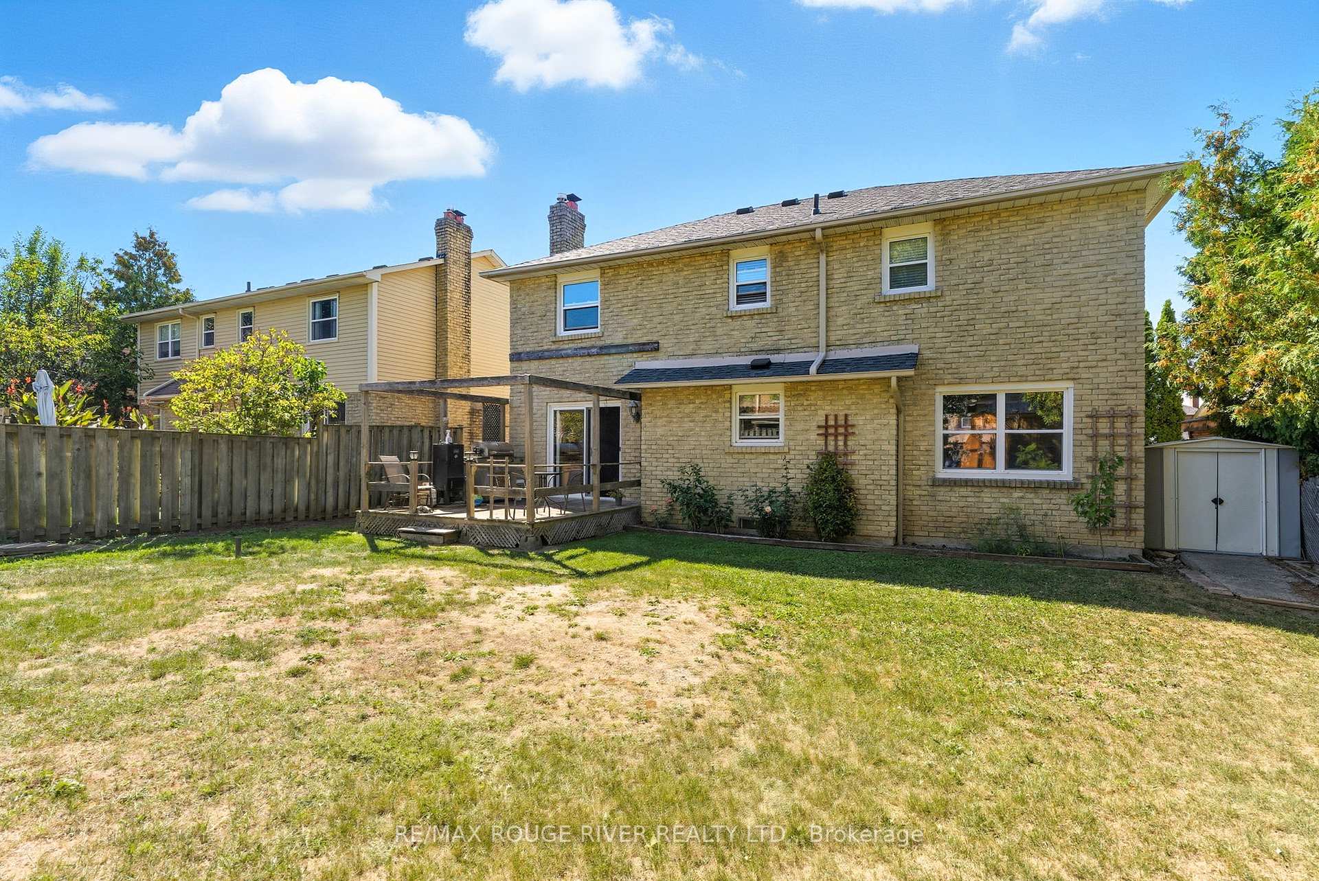 Photo 35 of 21 Hialeah Crescent, Whitby, Blue Grass Meadows — HOMEH
