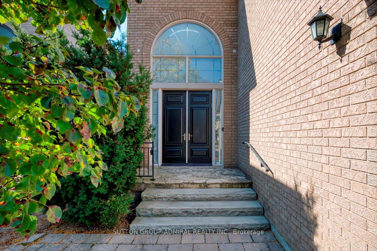Photo 8 of 108 MacArthur Drive, Vaughan, Beverley Glen — HOMEH