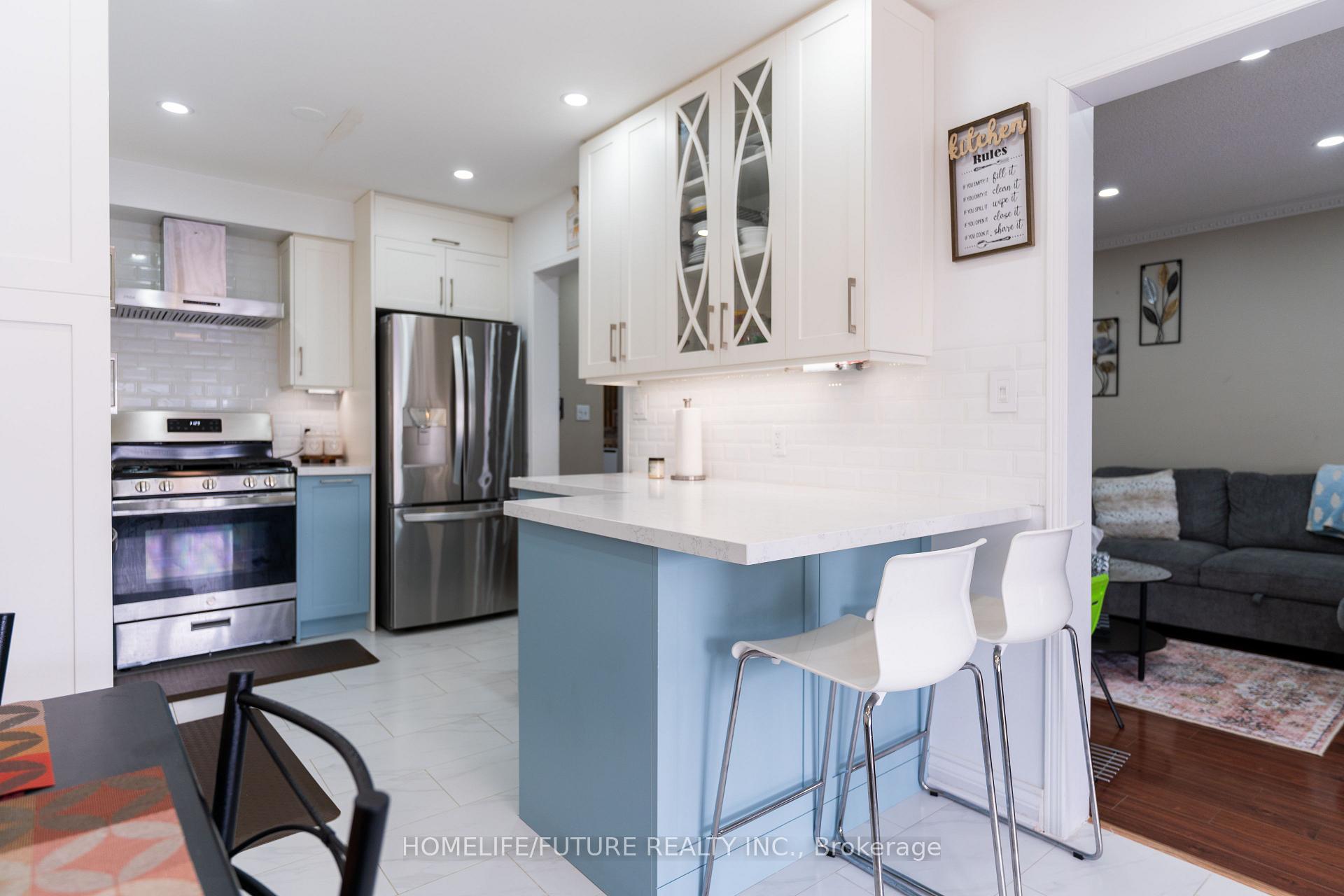 Photo 14 of 68 Treen Crescent, Whitby, Rolling Acres — HOMEH