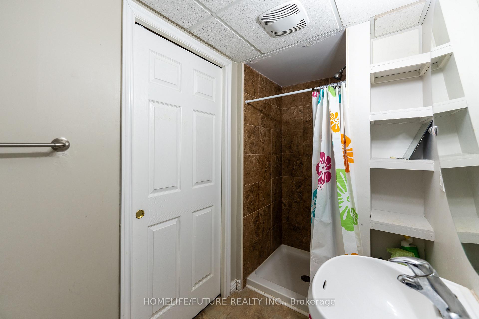 Photo 46 of 68 Treen Crescent, Whitby, Rolling Acres — HOMEH