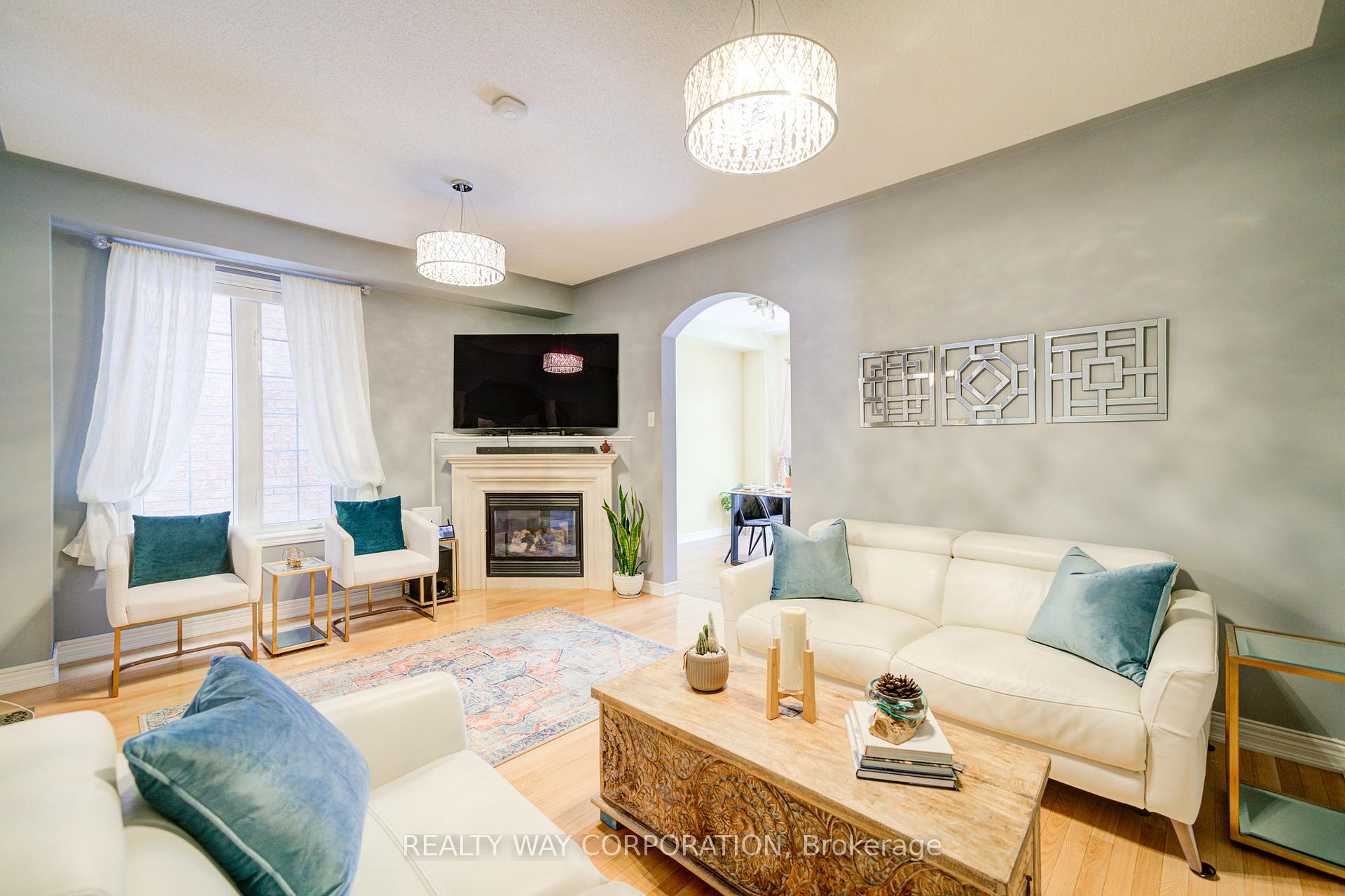 Photo 10 of 38 Torah Gate, Vaughan, Patterson — HOMEH