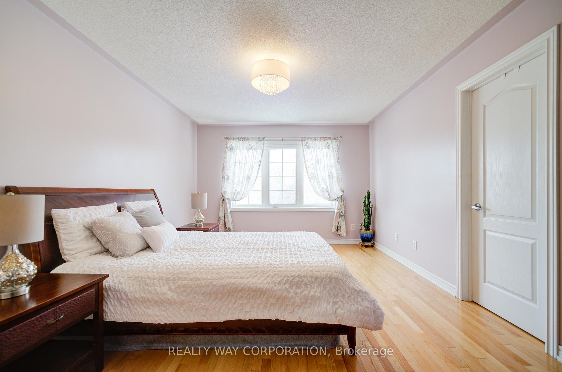 Photo 18 of 38 Torah Gate, Vaughan, Patterson — HOMEH