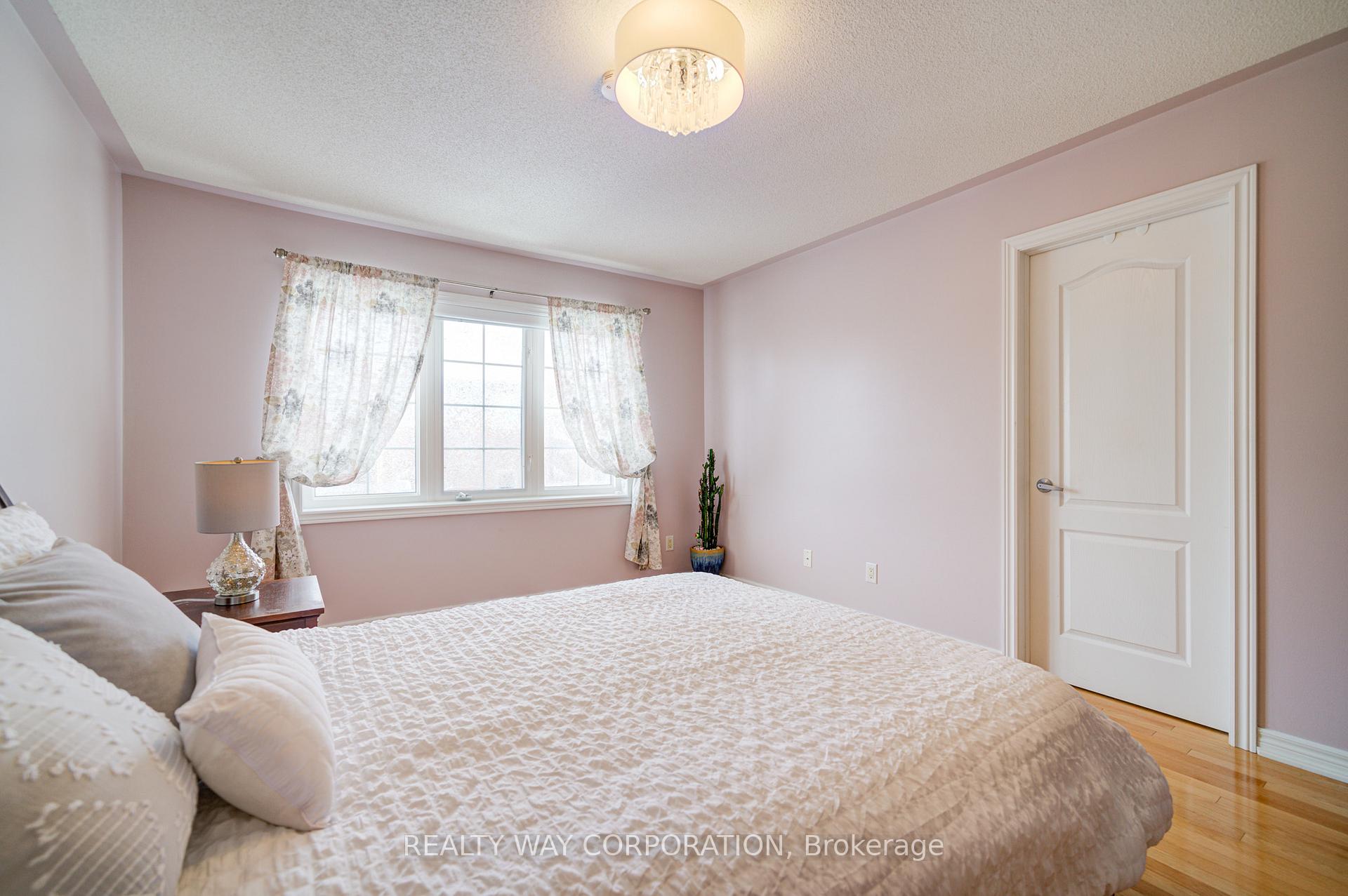 Photo 19 of 38 Torah Gate, Vaughan, Patterson — HOMEH