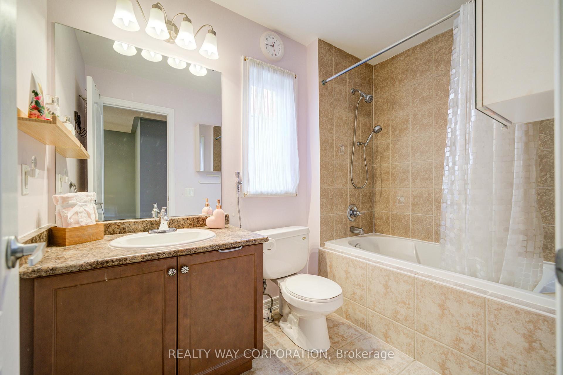 Photo 23 of 38 Torah Gate, Vaughan, Patterson — HOMEH