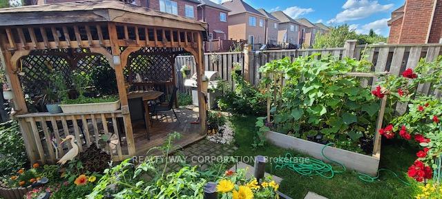 Photo 37 of 38 Torah Gate, Vaughan, Patterson — HOMEH