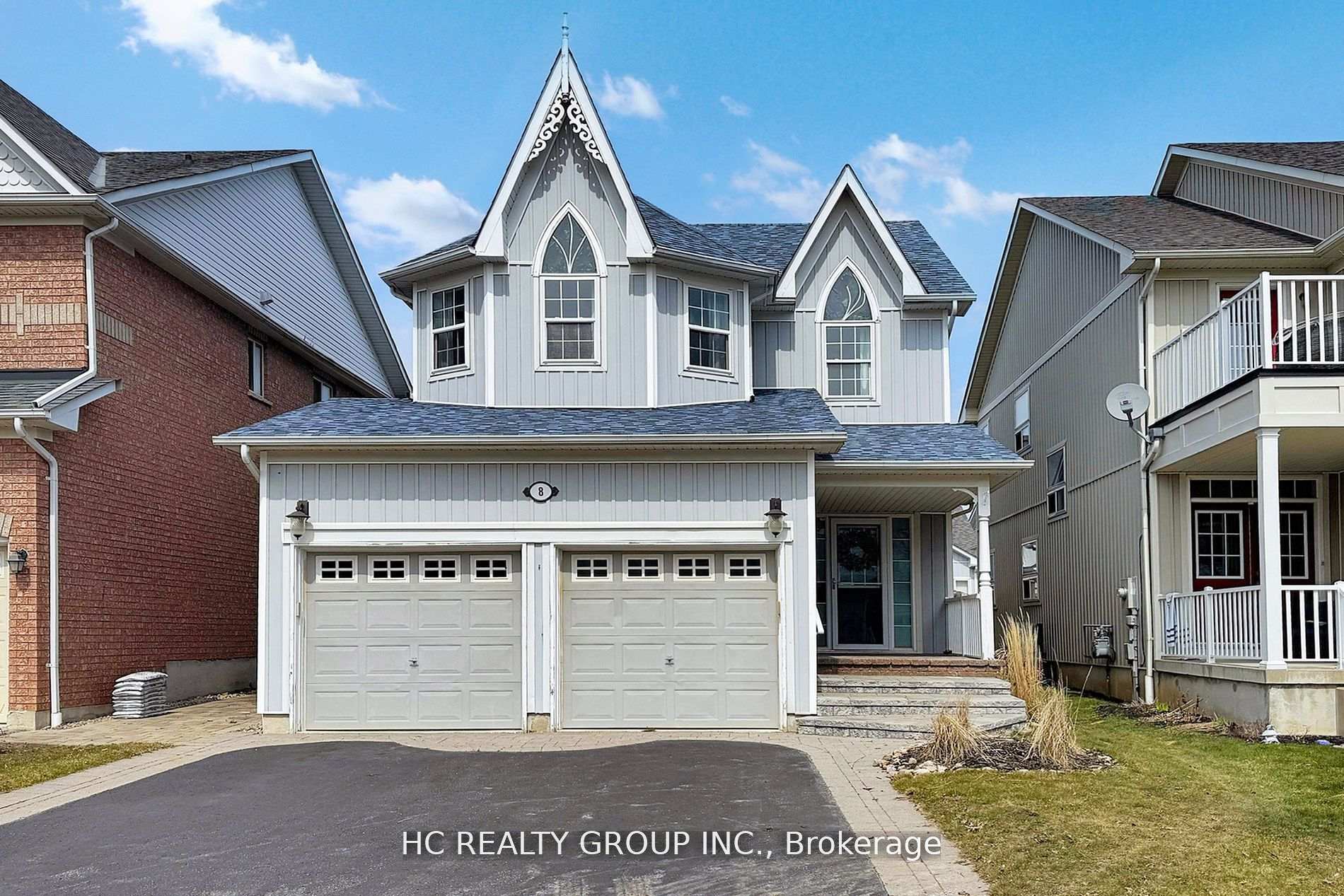 Photo 2 of 8 Beaumaris Crescent, Whitby, Brooklin — HOMEH