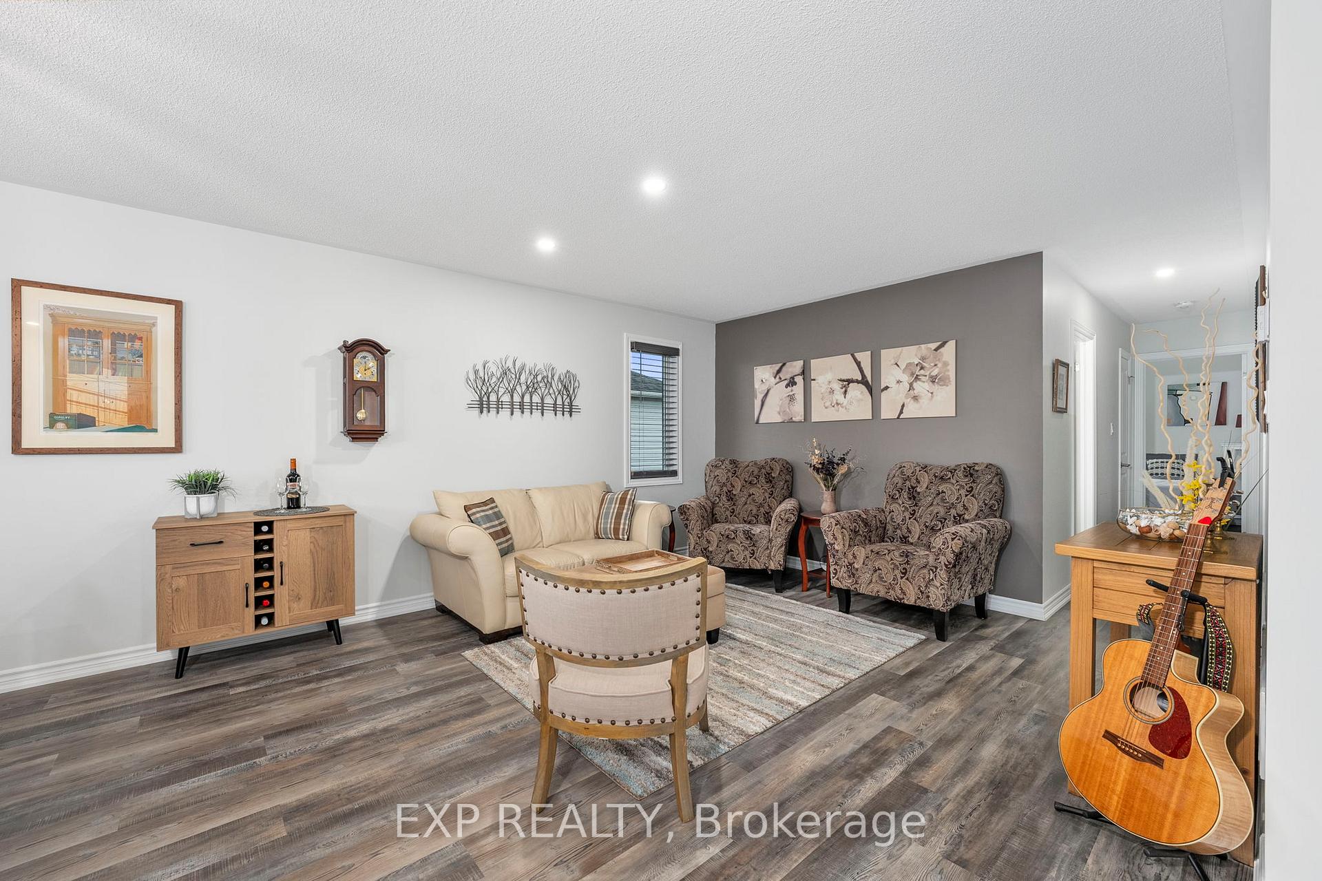 Photo 10 of 6 Sinclair Crescent, Ramara, Atherley — HOMEH