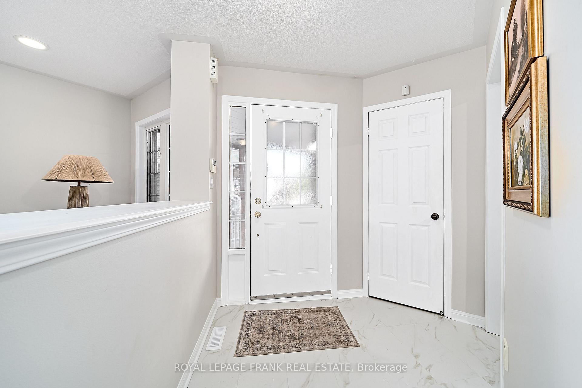 Photo 4 of 113 Bach Avenue, Whitby, Rolling Acres — HOMEH