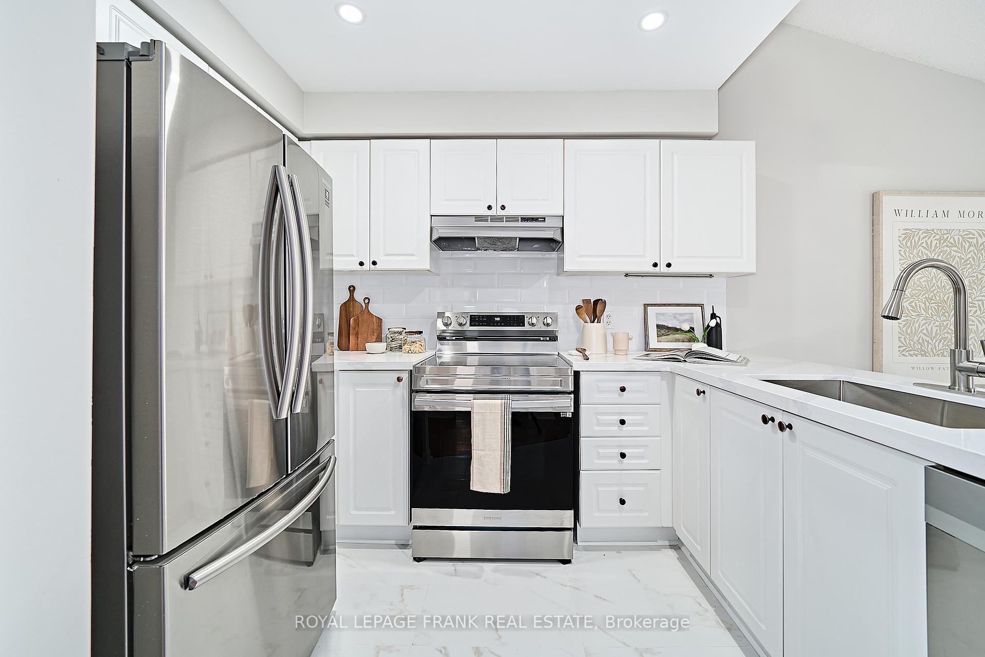 Photo 11 of 113 Bach Avenue, Whitby, Rolling Acres — HOMEH