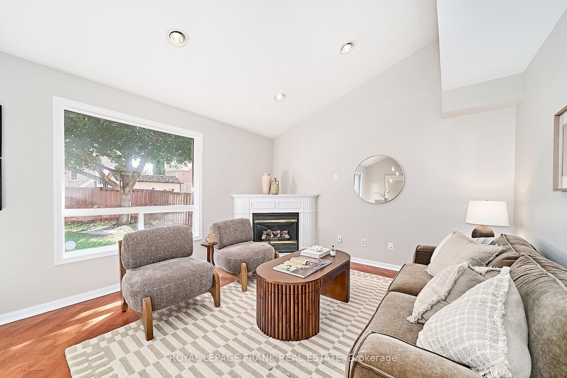 Photo 15 of 113 Bach Avenue, Whitby, Rolling Acres — HOMEH