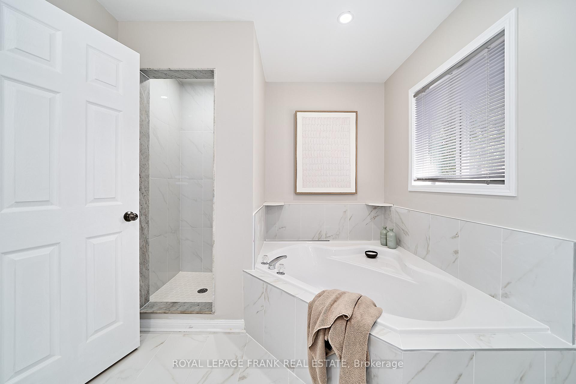 Photo 22 of 113 Bach Avenue, Whitby, Rolling Acres — HOMEH