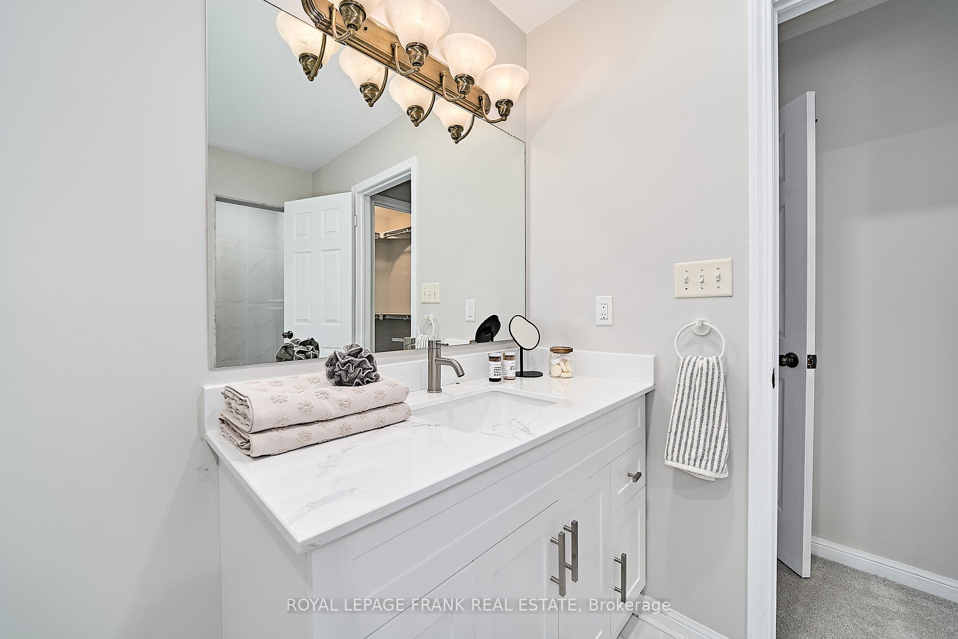 Photo 23 of 113 Bach Avenue, Whitby, Rolling Acres — HOMEH