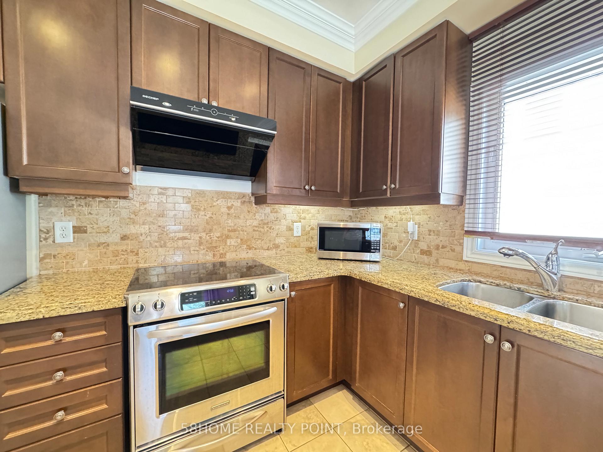 Photo 12 of 99 Pantano Drive, Vaughan, Patterson — HOMEH