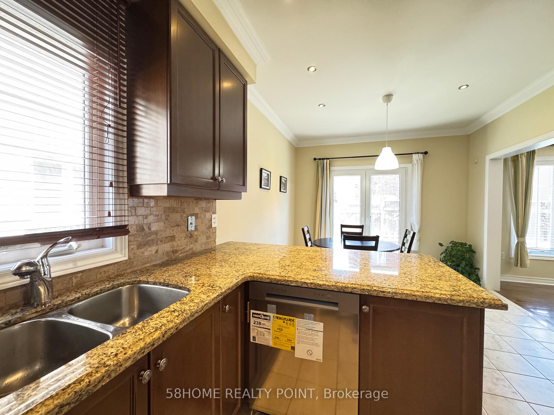 Photo 13 of 99 Pantano Drive, Vaughan, Patterson — HOMEH