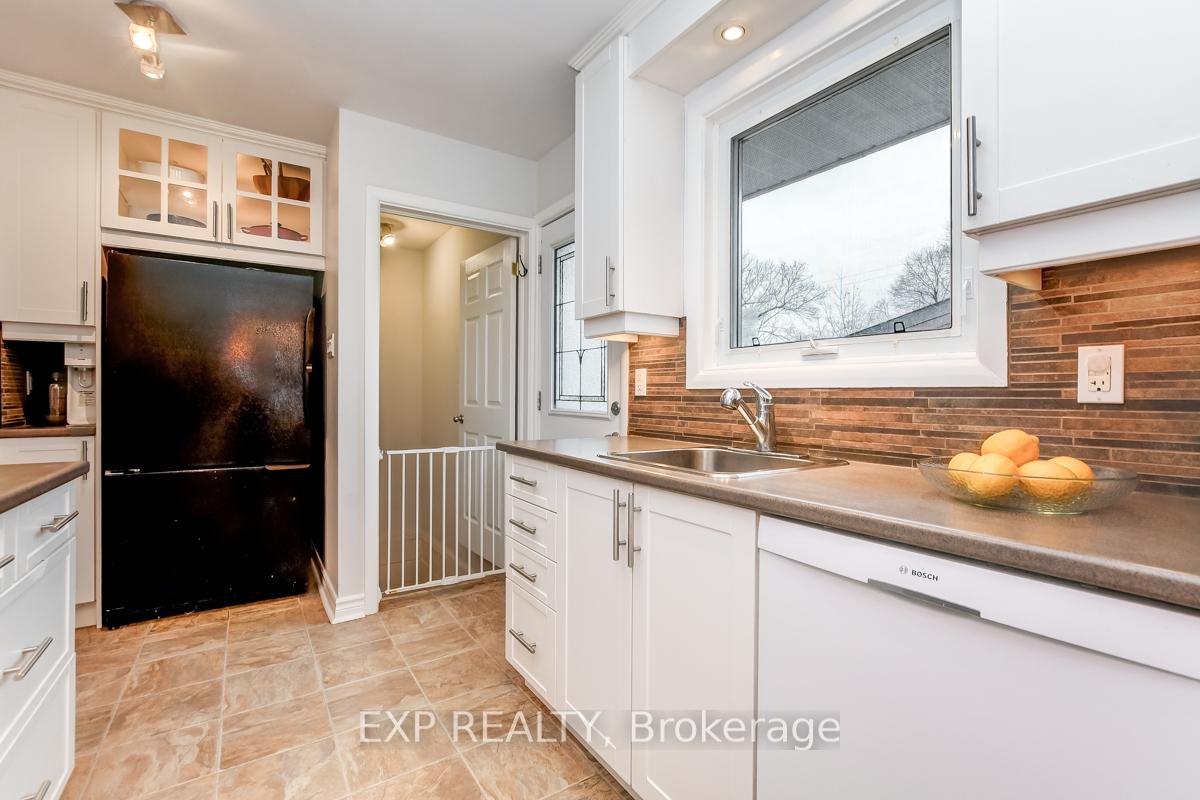 Photo 10 of 528 Penhill Avenue, Ottawa, Riverview Park — HOMEH