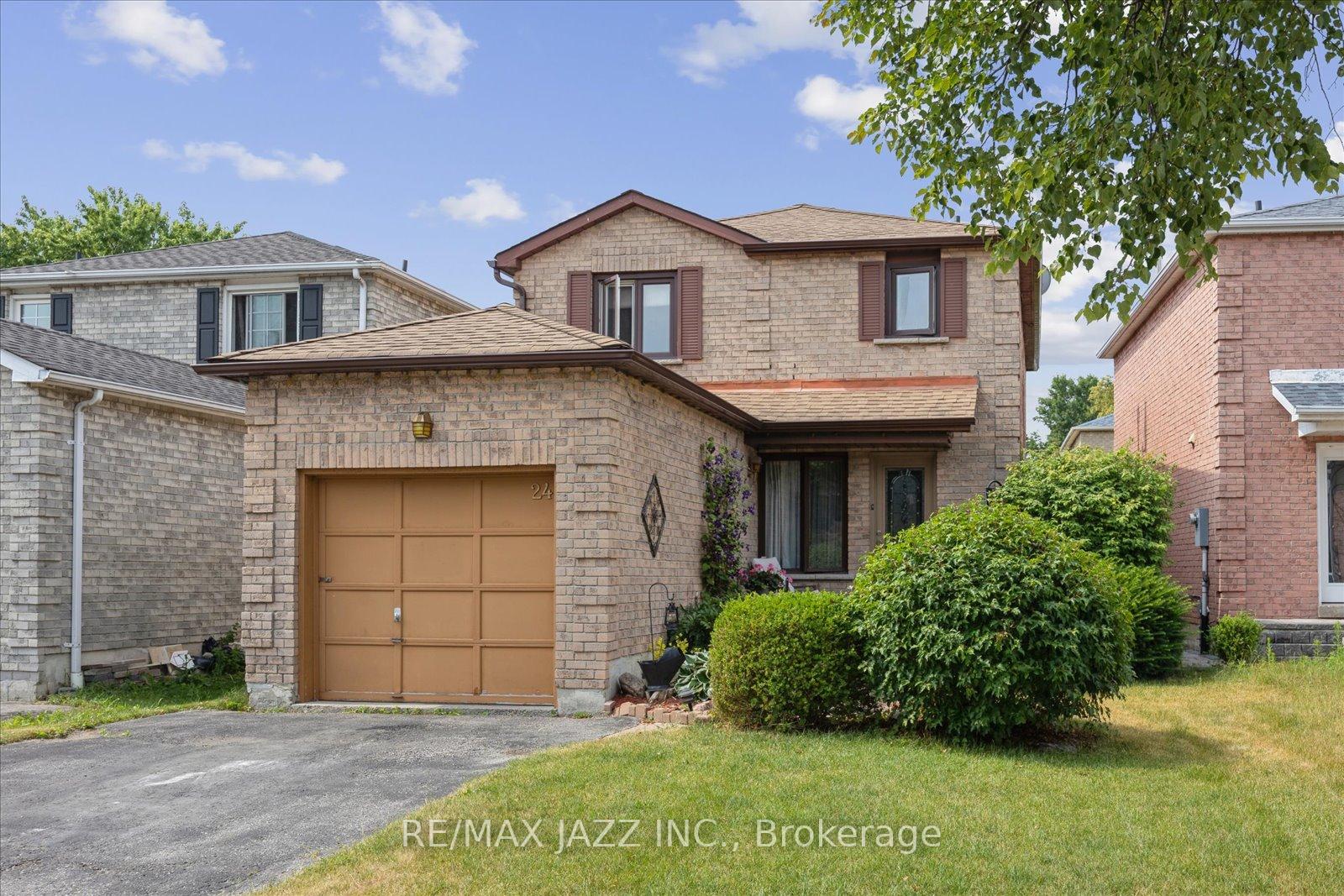 Photo 3 of 24 Large Crescent, Ajax, Central West — HOMEH