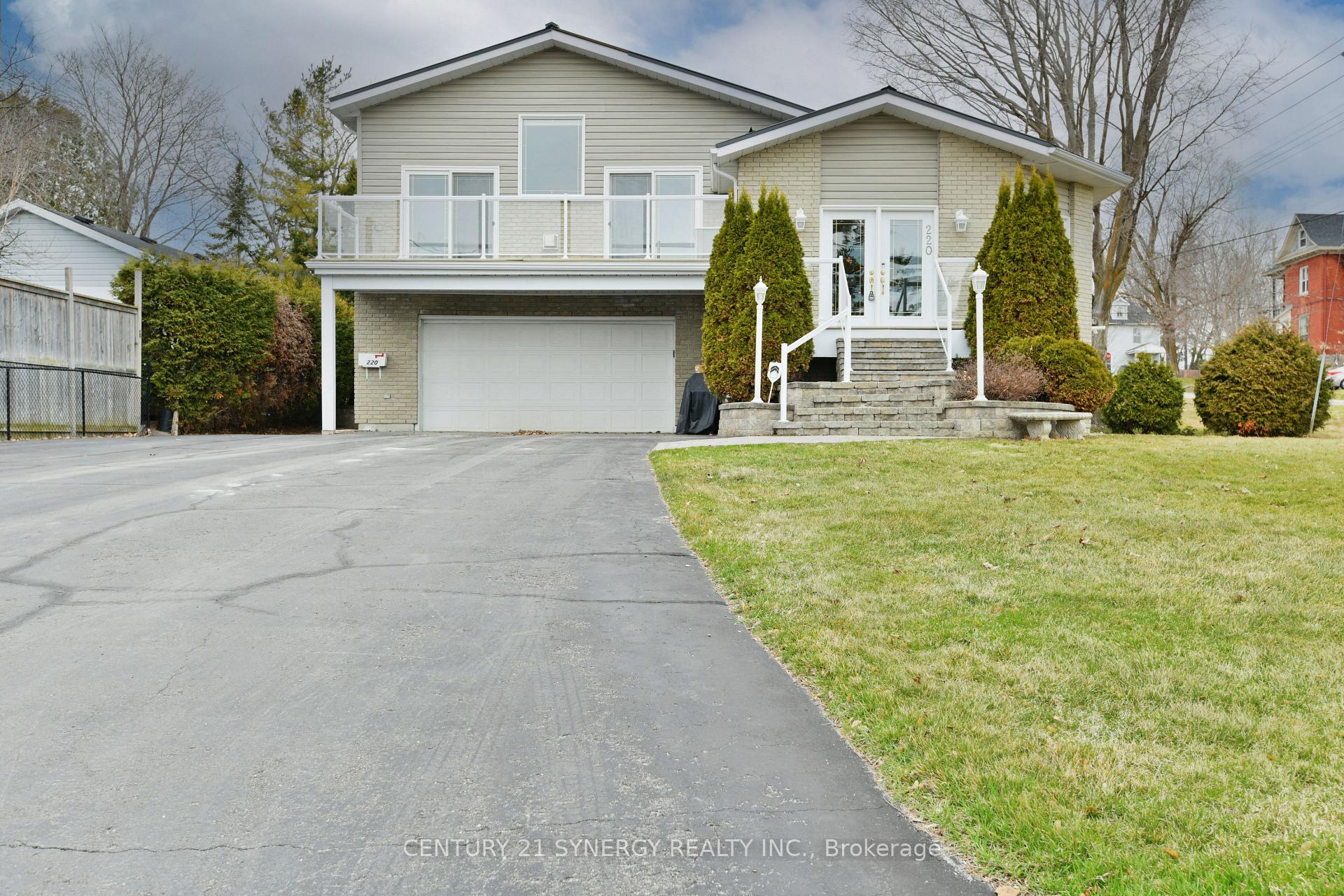 Photo 2 of 220 Albert Street, Arnprior — HOMEH