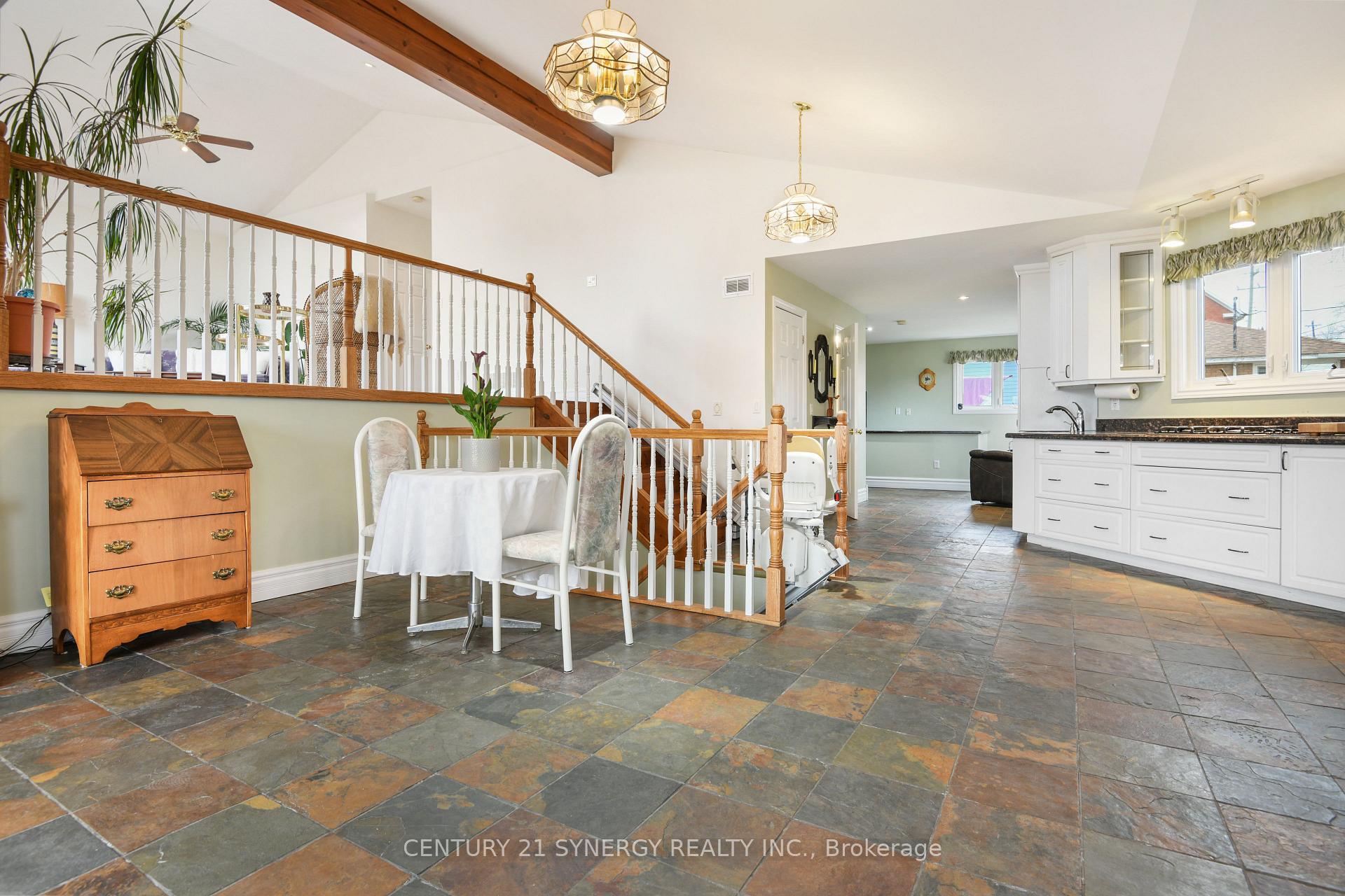 Photo 5 of 220 Albert Street, Arnprior — HOMEH