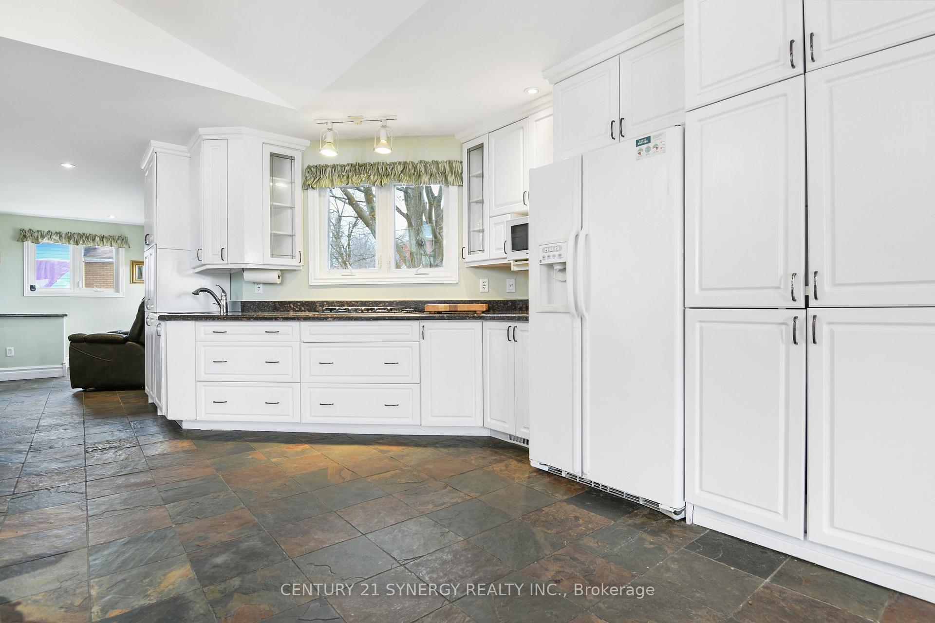 Photo 6 of 220 Albert Street, Arnprior — HOMEH