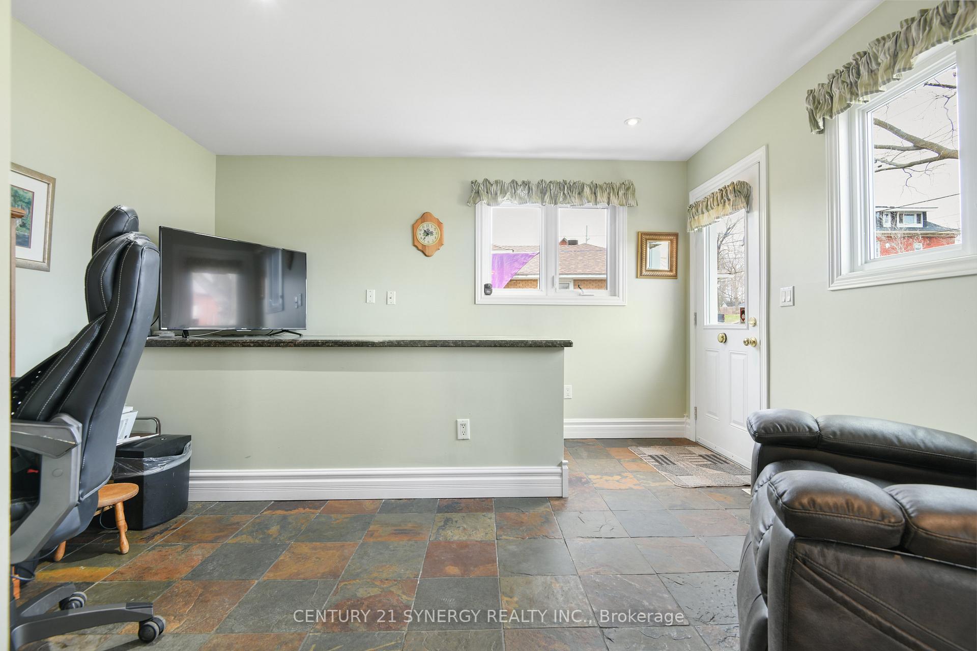 Photo 8 of 220 Albert Street, Arnprior — HOMEH