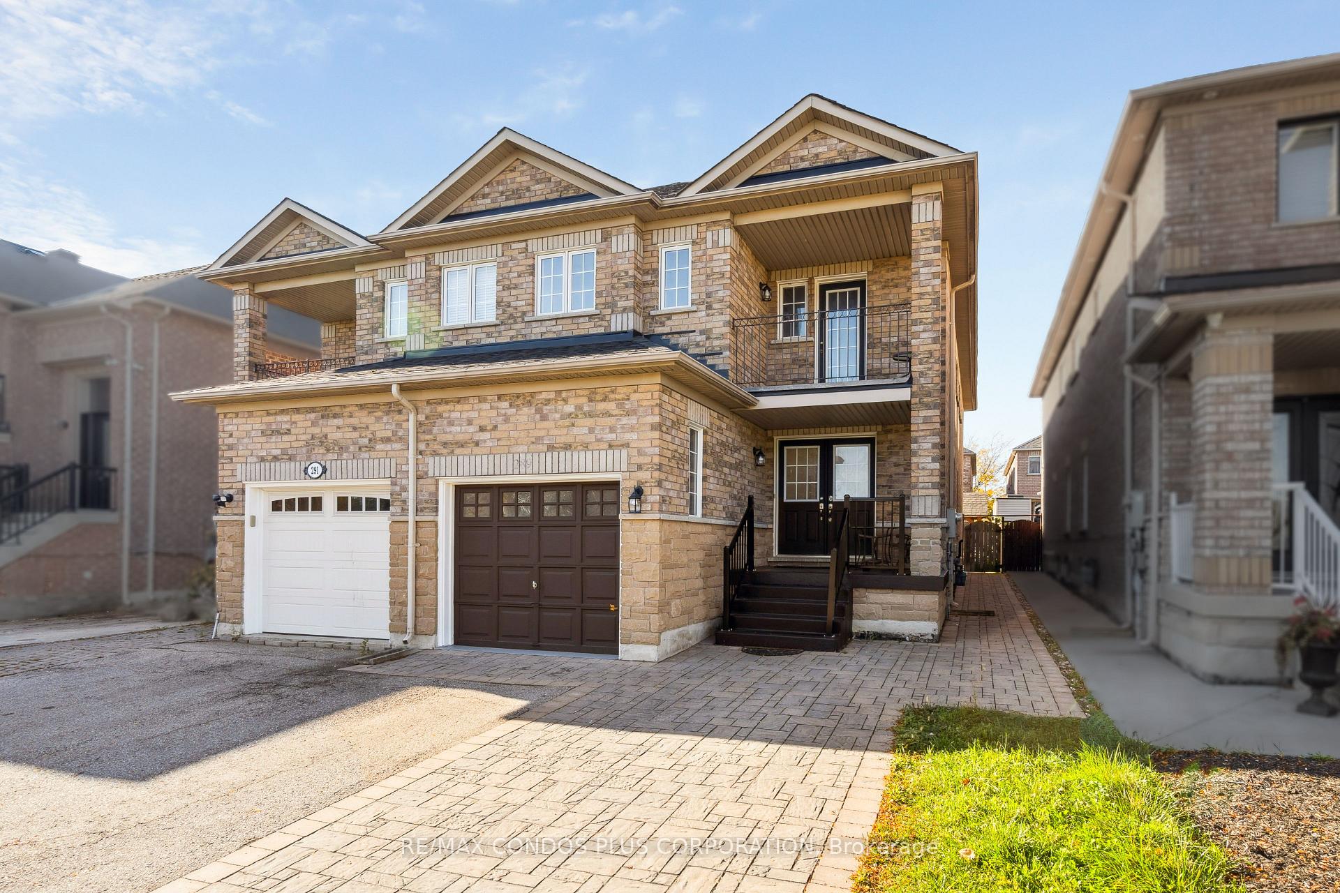 Front of 289 Deepsprings Crescent