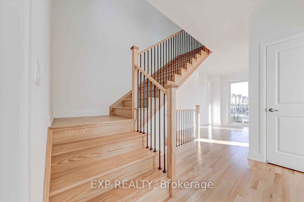 Photo 16 of 32 Waterside Way, Whitby, Port Whitby — HOMEH