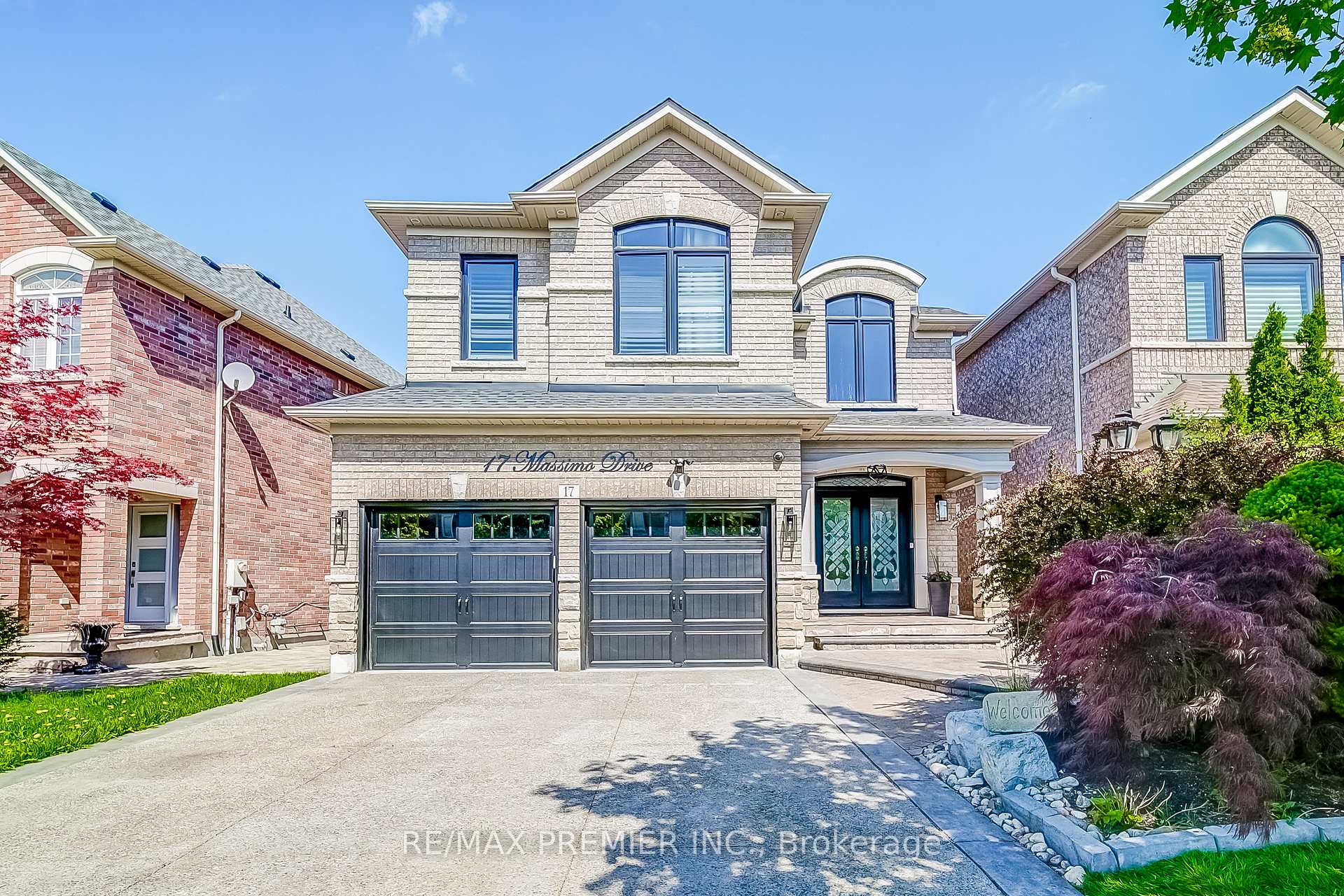 Photo 1 of 17 Massimo Drive, Vaughan, West Woodbridge — HOMEH