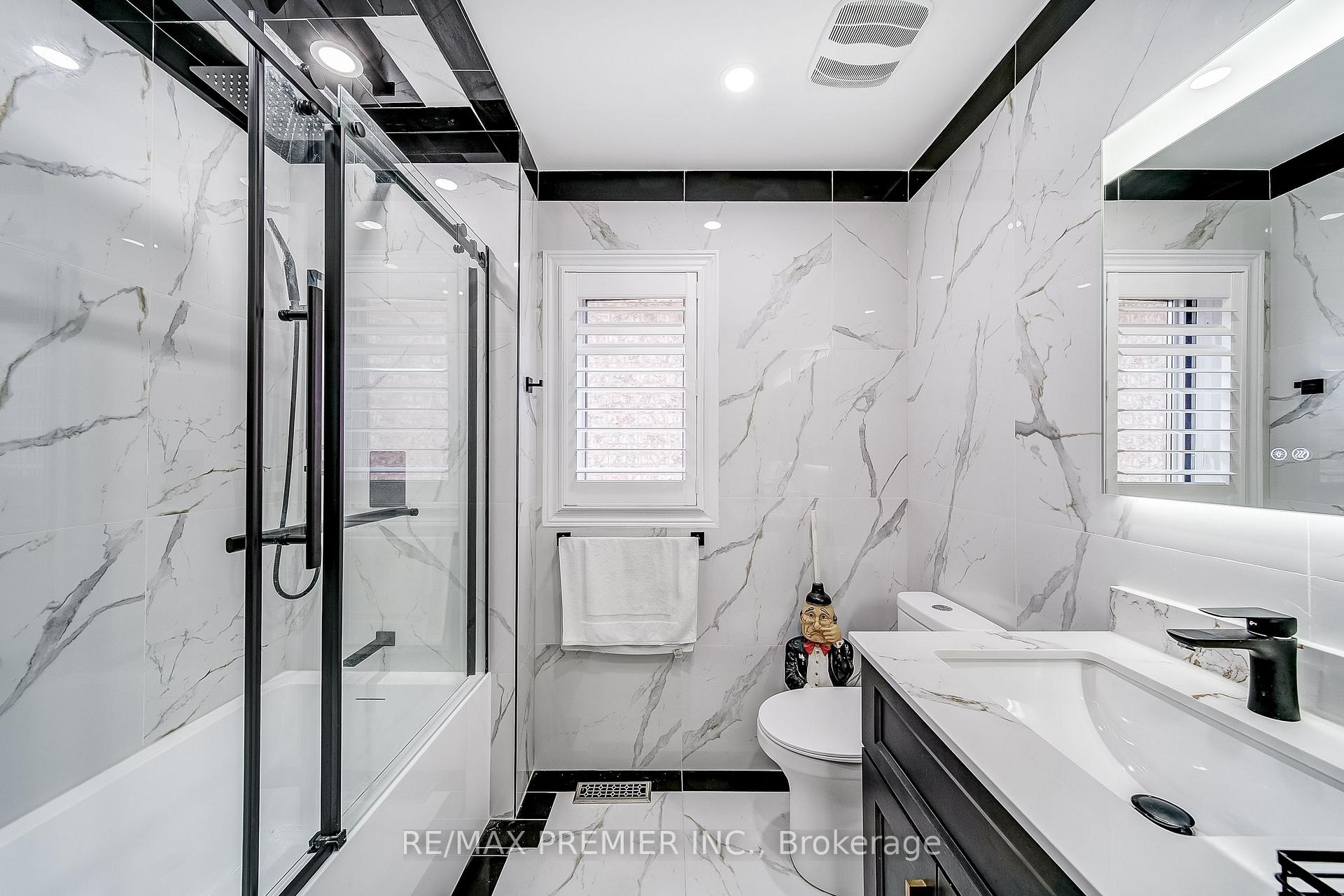 Photo 17 of 17 Massimo Drive, Vaughan, West Woodbridge — HOMEH