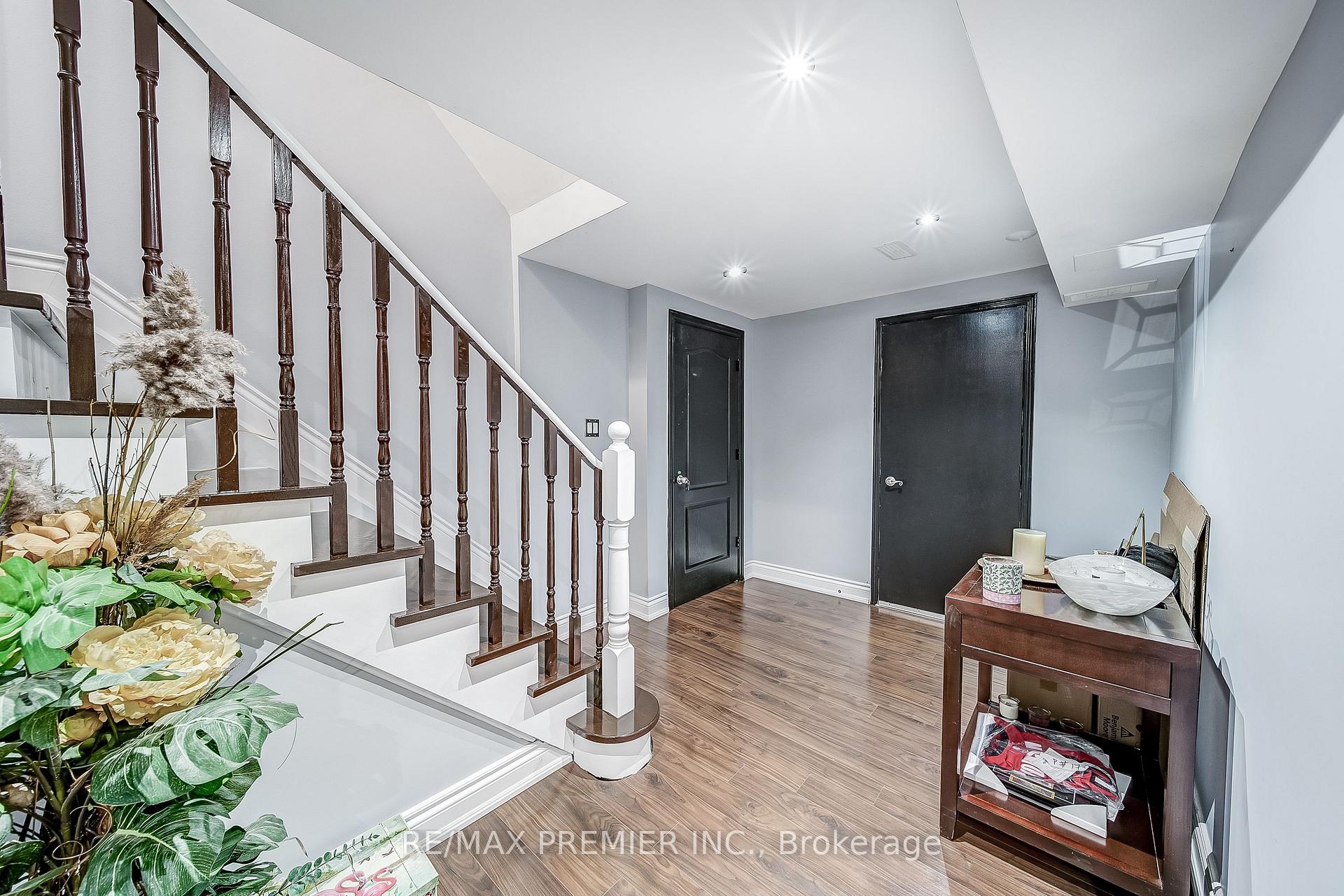 Photo 22 of 17 Massimo Drive, Vaughan, West Woodbridge — HOMEH