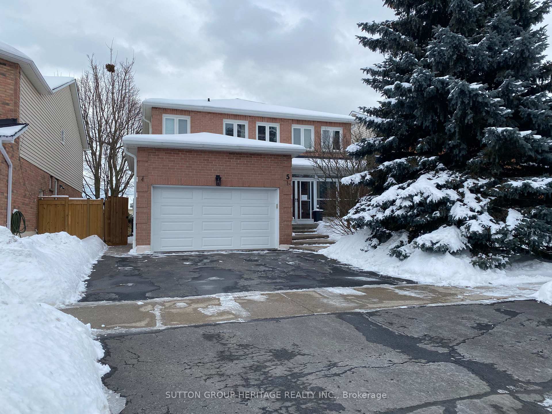 Photo 1 of Unit Basement, 5 Ennisclare Place, Whitby, Pringle Creek — HOMEH