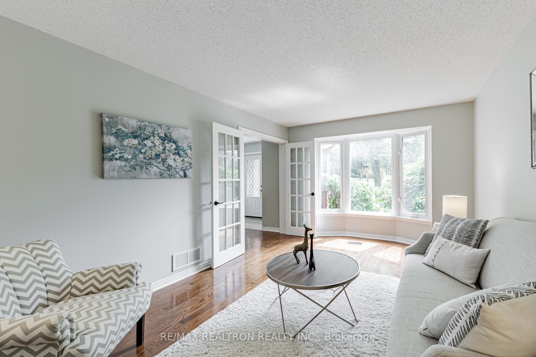 Photo 7 of 58 Glen Hill Drive, Whitby, Blue Grass Meadows — HOMEH