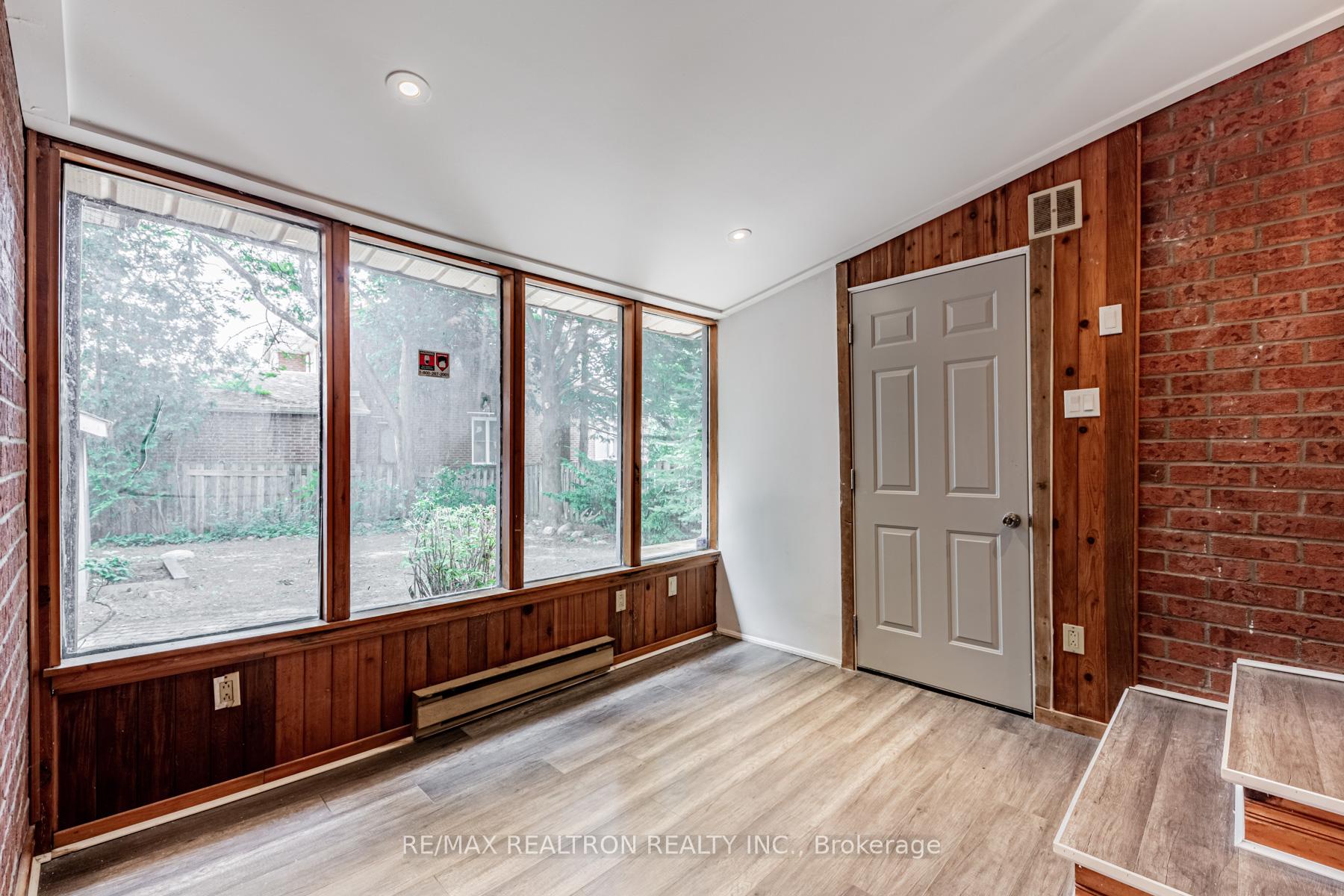 Photo 30 of 58 Glen Hill Drive, Whitby, Blue Grass Meadows — HOMEH