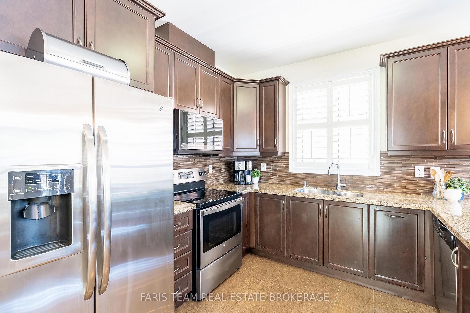 Photo 4 of 45 Via Piani Road, Vaughan, Vellore Village — HOMEH