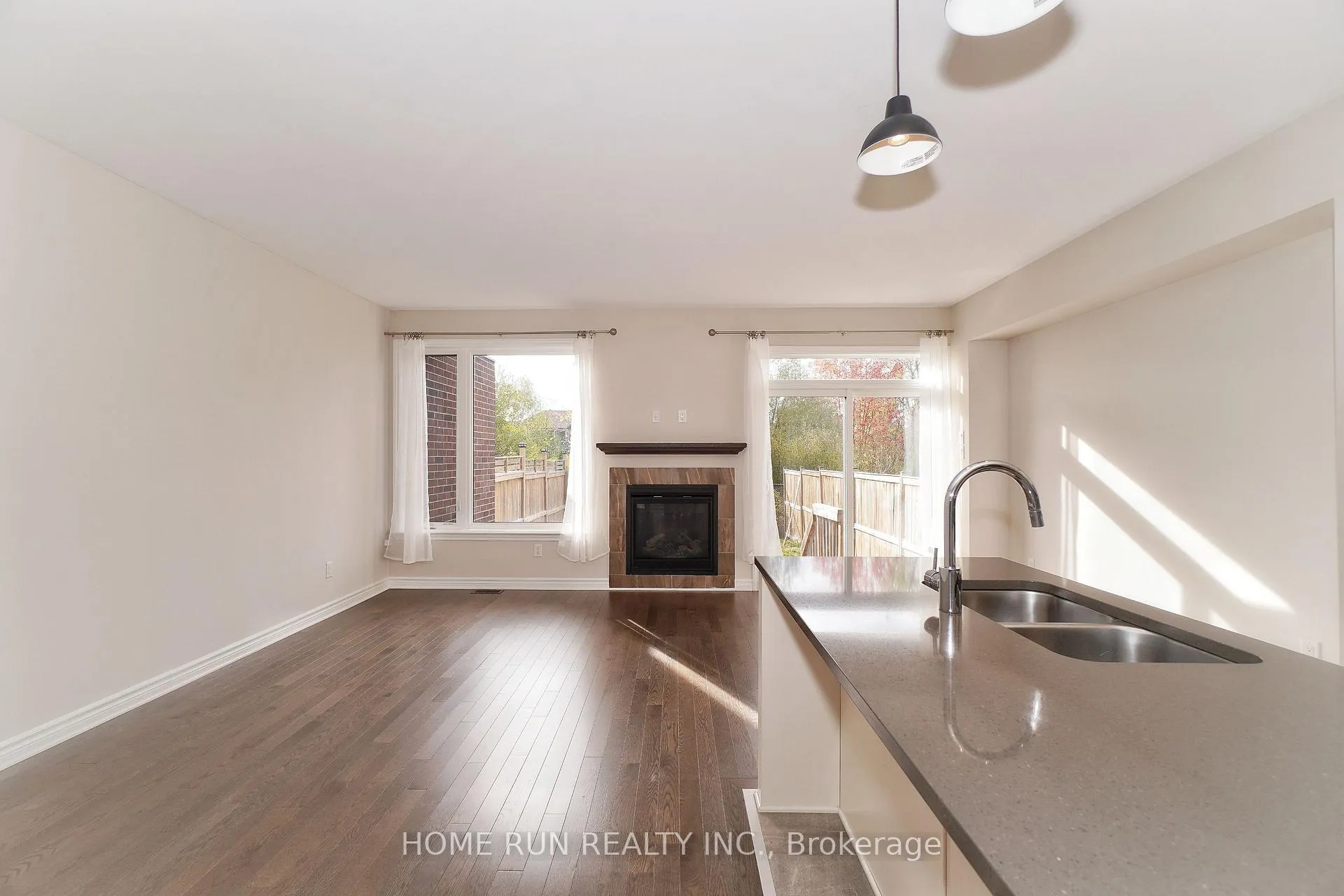Photo 5 of 172 Larimar Circle, Ottawa, Riverside South/Gloucester Glen — HOMEH