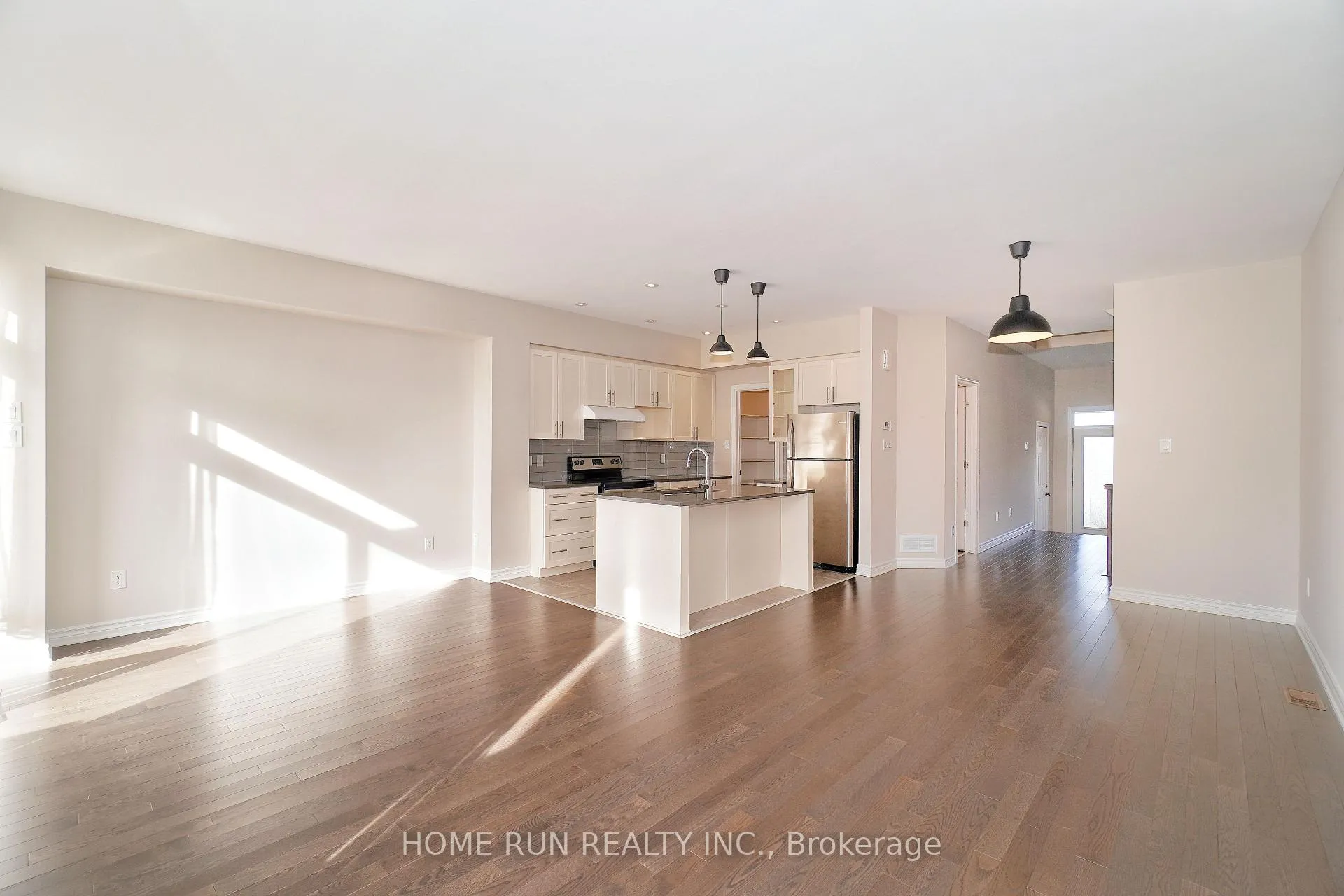 Photo 7 of 172 Larimar Circle, Ottawa, Riverside South/Gloucester Glen — HOMEH