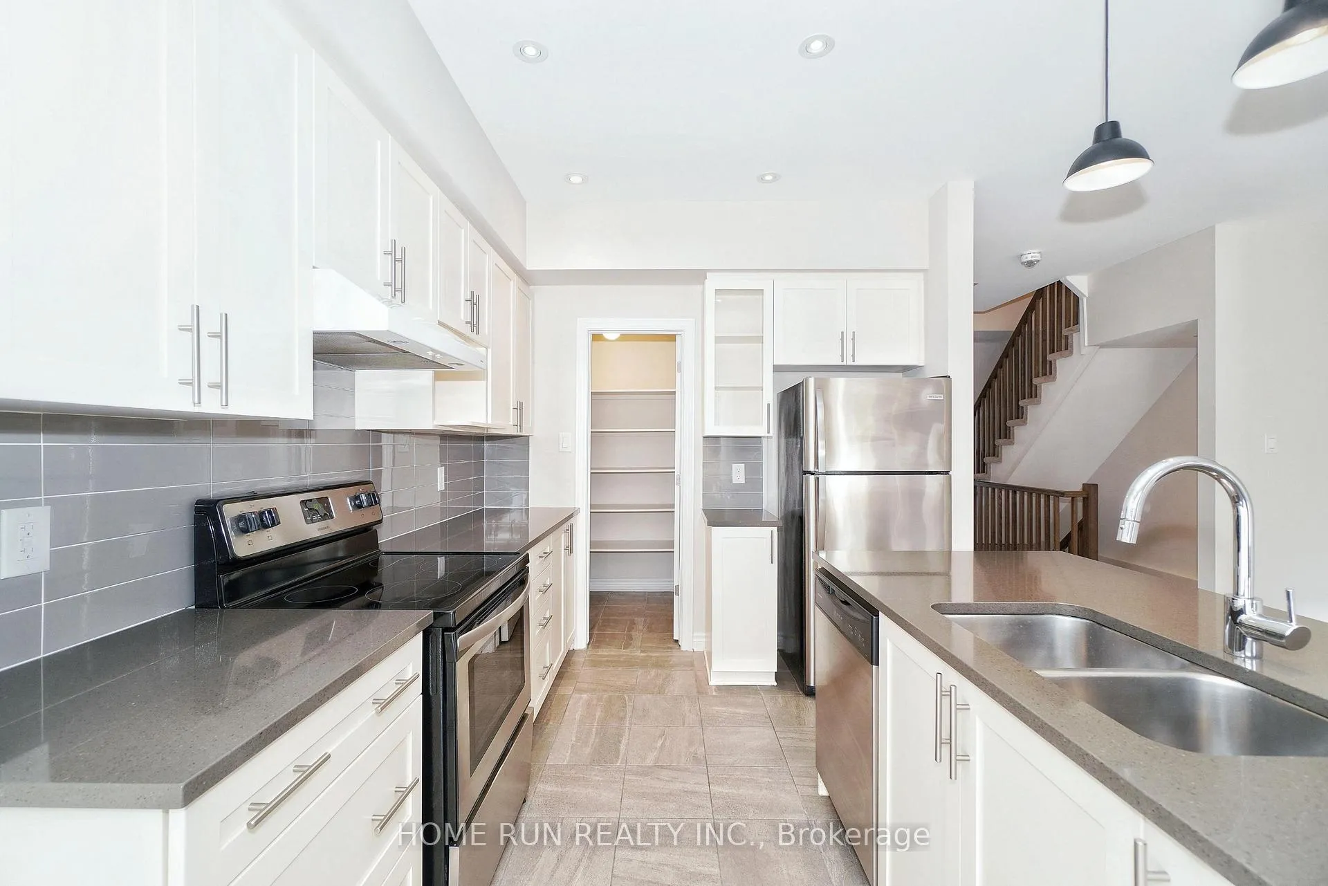 Photo 14 of 172 Larimar Circle, Ottawa, Riverside South/Gloucester Glen — HOMEH